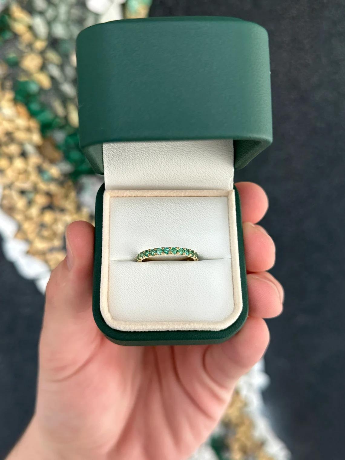 For Sale:  0.90tcw 14K Natural Medium Green Round Cut Emerald French Set Anniversary Band 3