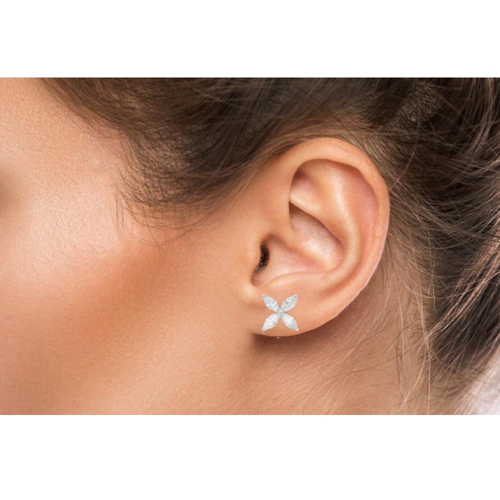 Clous d'oreilles fleur en or blanc 18 carats avec diamants taille marquise de 0,91 carat Pour femmes en vente