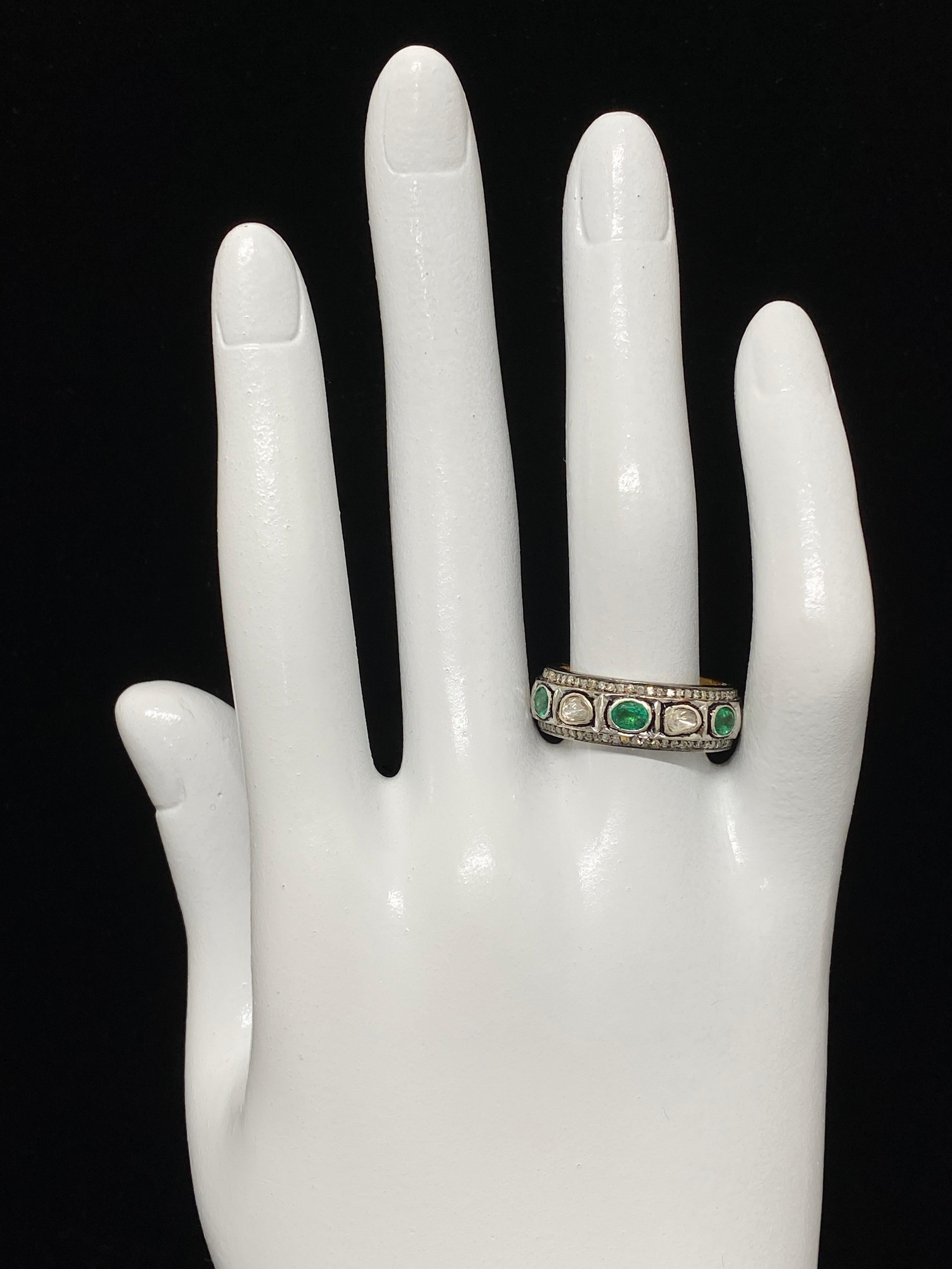 Oval Cut 0.91 Carat Natural Emerald and Polki Diamond Victorian-Style Full Eternity Ring For Sale