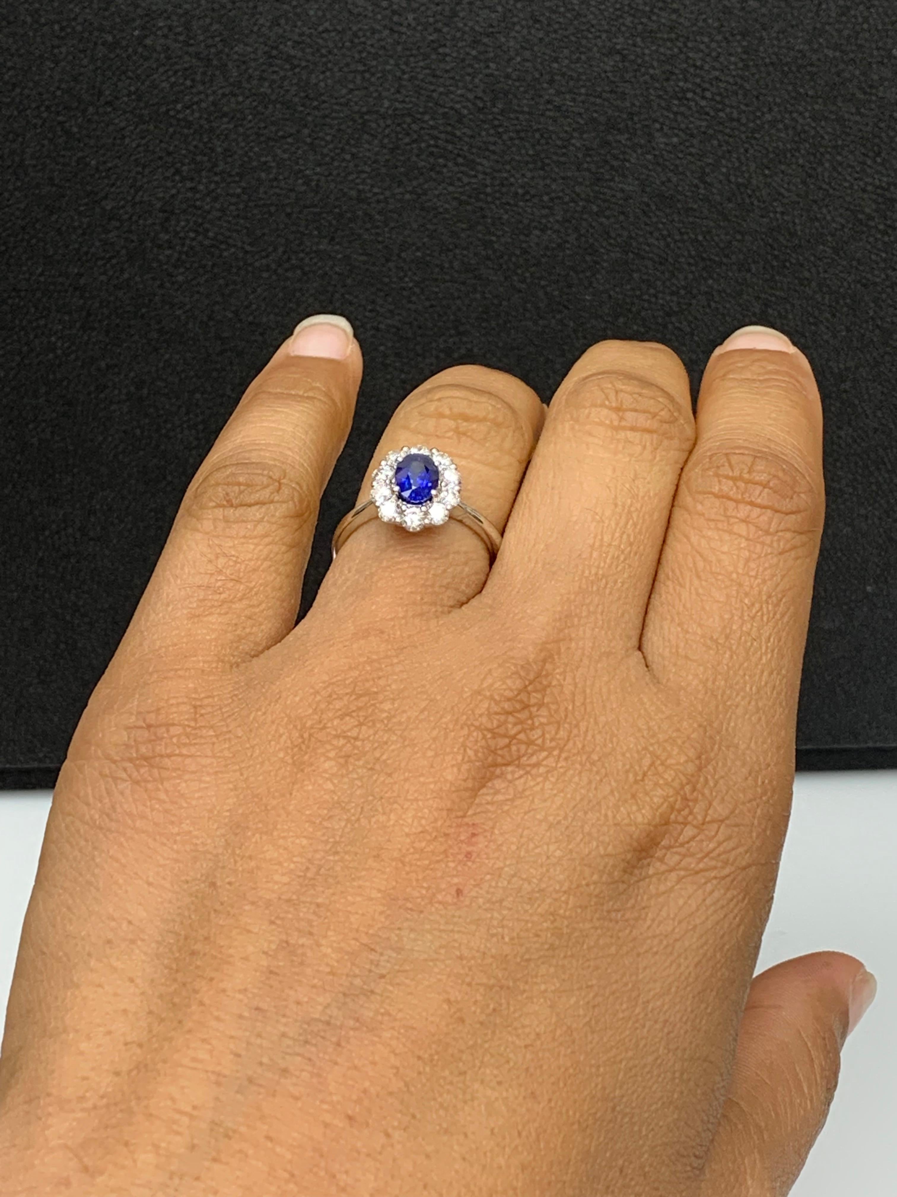 0.91 Carat Oval Cut Blue Sapphire and Diamond Ring in 18k White Gold For Sale 2