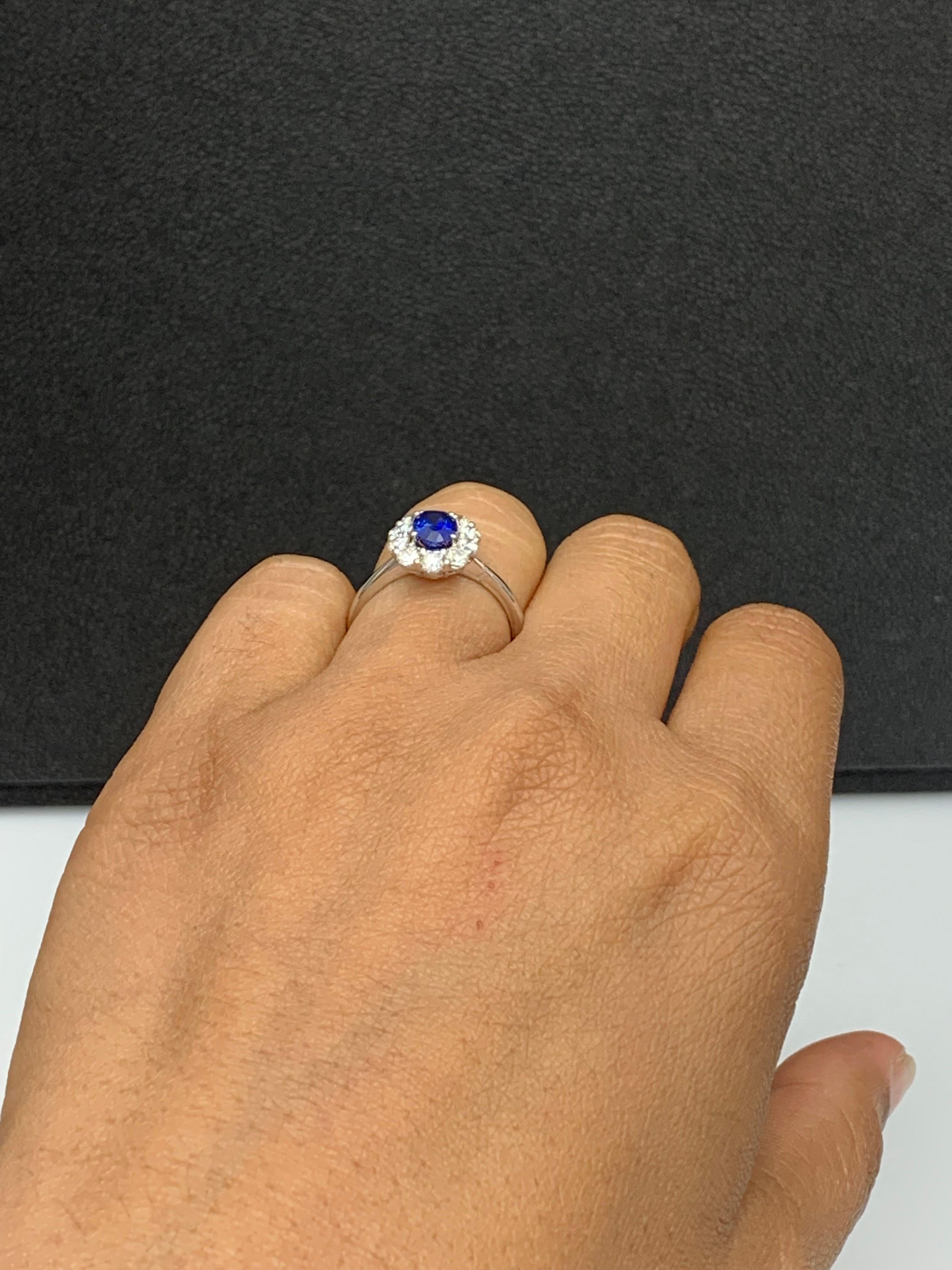0.91 Carat Oval Cut Blue Sapphire and Diamond Ring in 18k White Gold For Sale 3