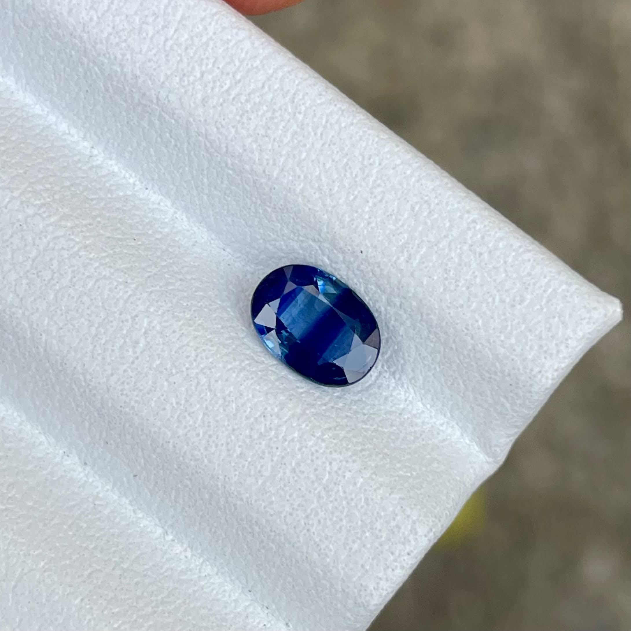 0,91 Karat Bi Farbe Saphir Stein Oval Schliff Natürlicher Sri Lankanischer Edelstein im Zustand „Neu“ im Angebot in Bangkok, TH