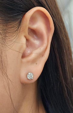 Lovely 0.91 Carat Diamond Stud Earrings