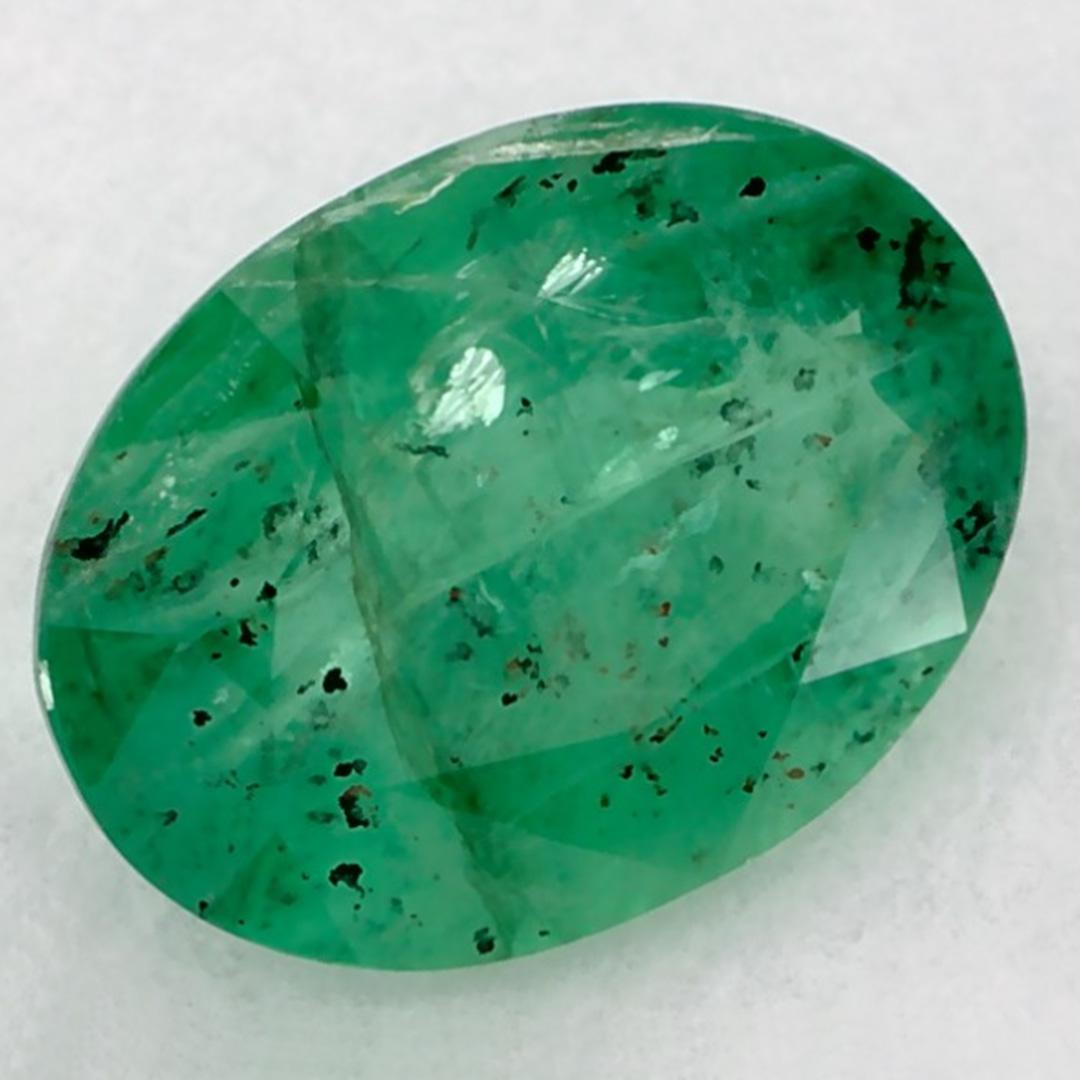 0.91 Karat Smaragd Oval Loser Edelstein (Ovalschliff) im Angebot