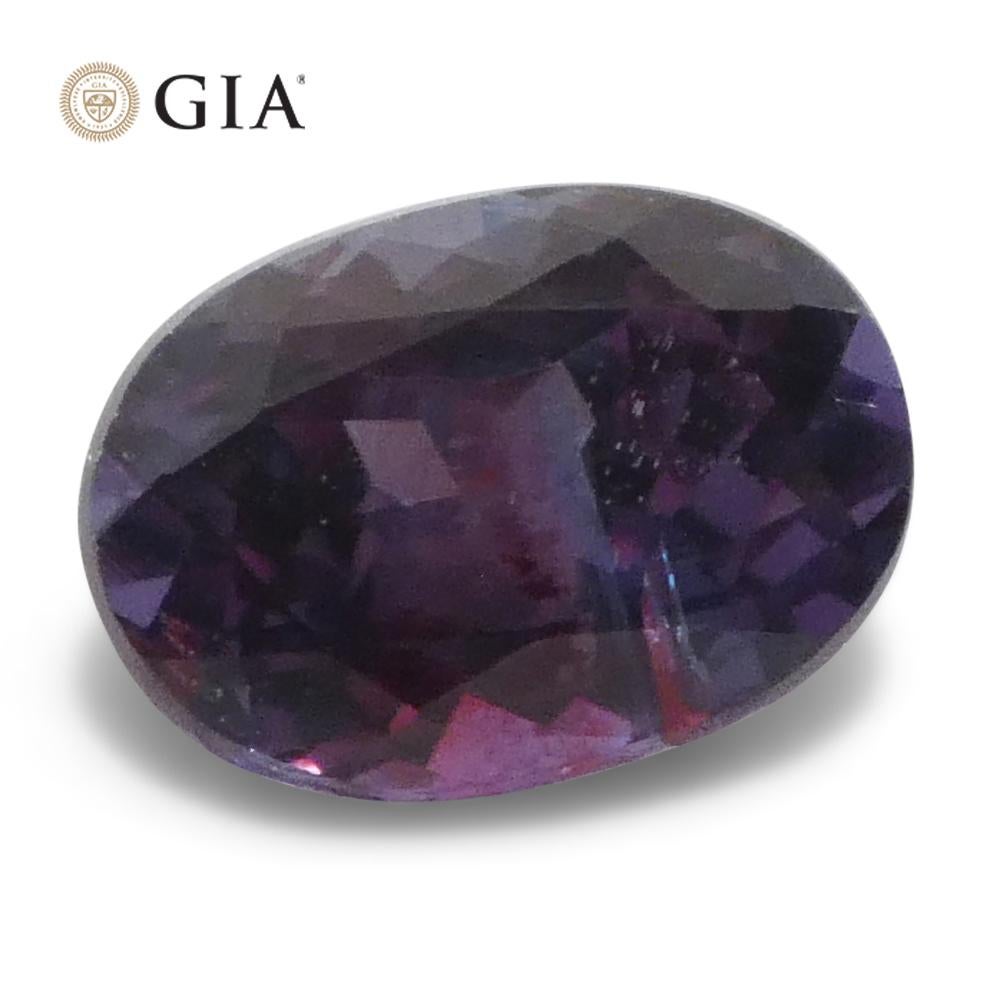 0,91 ct Alejandrita ovalada de color azul verdoso a púrpura rojizo certificada por la GIA de Madagascar Un en venta 1