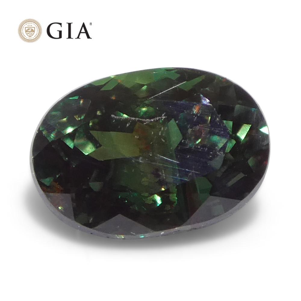 0,91 ct Alejandrita ovalada de color azul verdoso a púrpura rojizo certificada por la GIA de Madagascar Un en venta 3