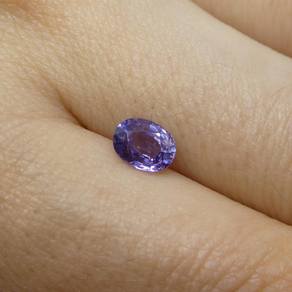 Saphir violet ovale 0.91 carat non chauffé de Madagascar en vente 1