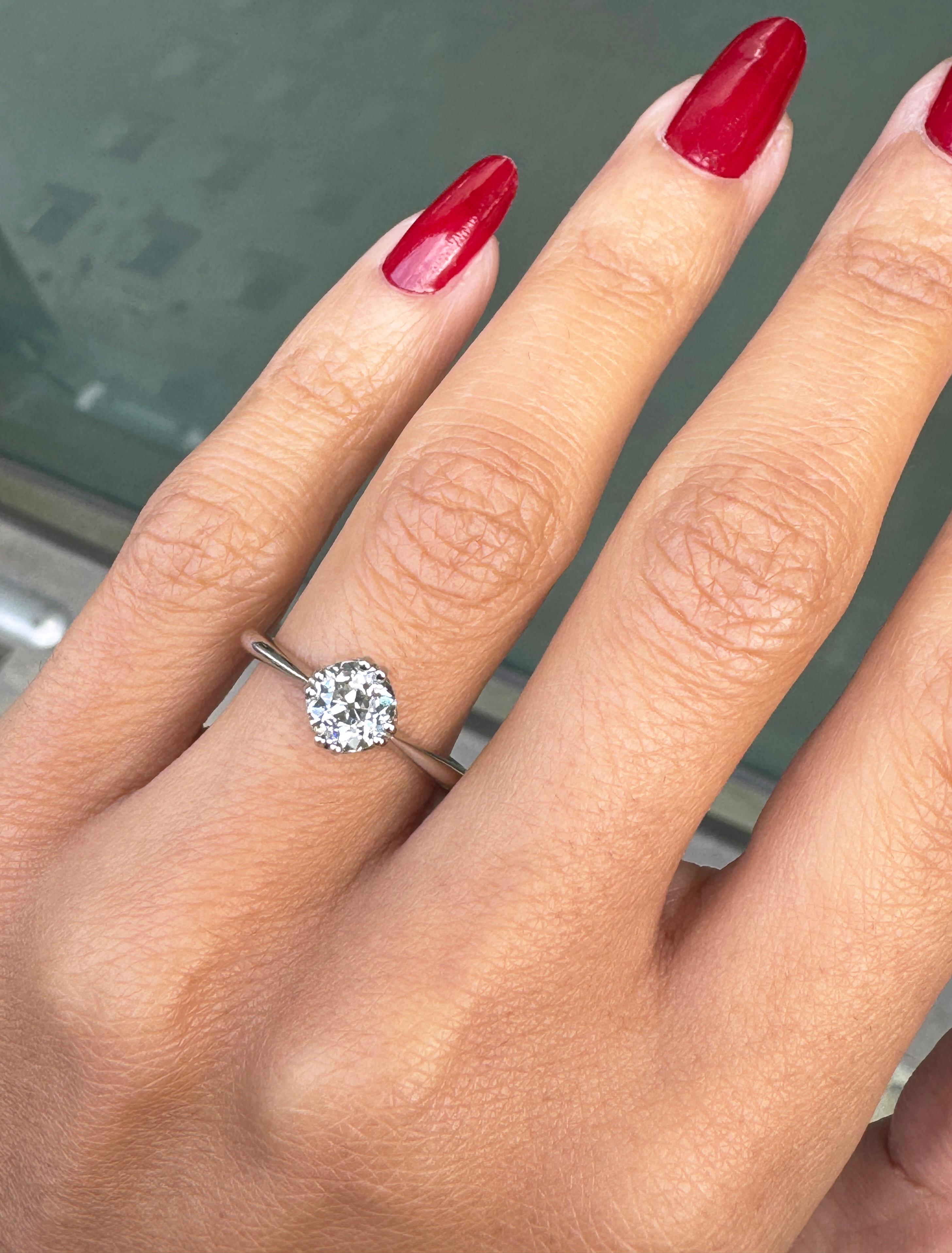 Women's or Men's 0.91ct Victorian Old European Cut Diamond and Platinum Solitaire Engagement Ring For Sale