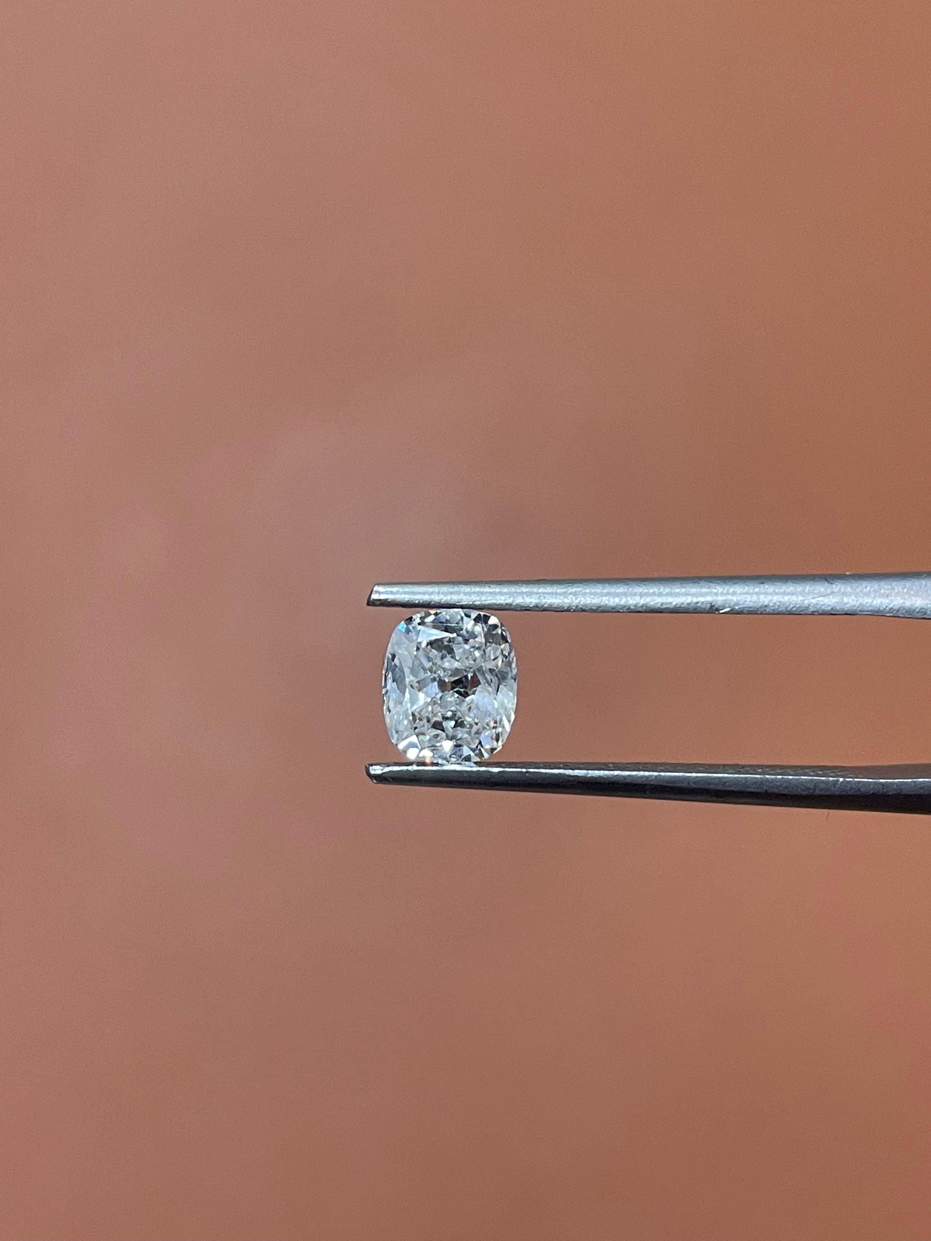 DESCRIZIONE DELL'ARTICOLO
ID #:
NYC55795
Forma della pietra:
CUSCINO MODIFICATO BRILLANTE
Peso del diamante:
0,92ct
Chiarezza:
I2
Colore:
G
Tagliare:
Eccellente
Misure:
6.25 x 5.42 x 3.39 mm
Profondità %:
62.6%
Tabella