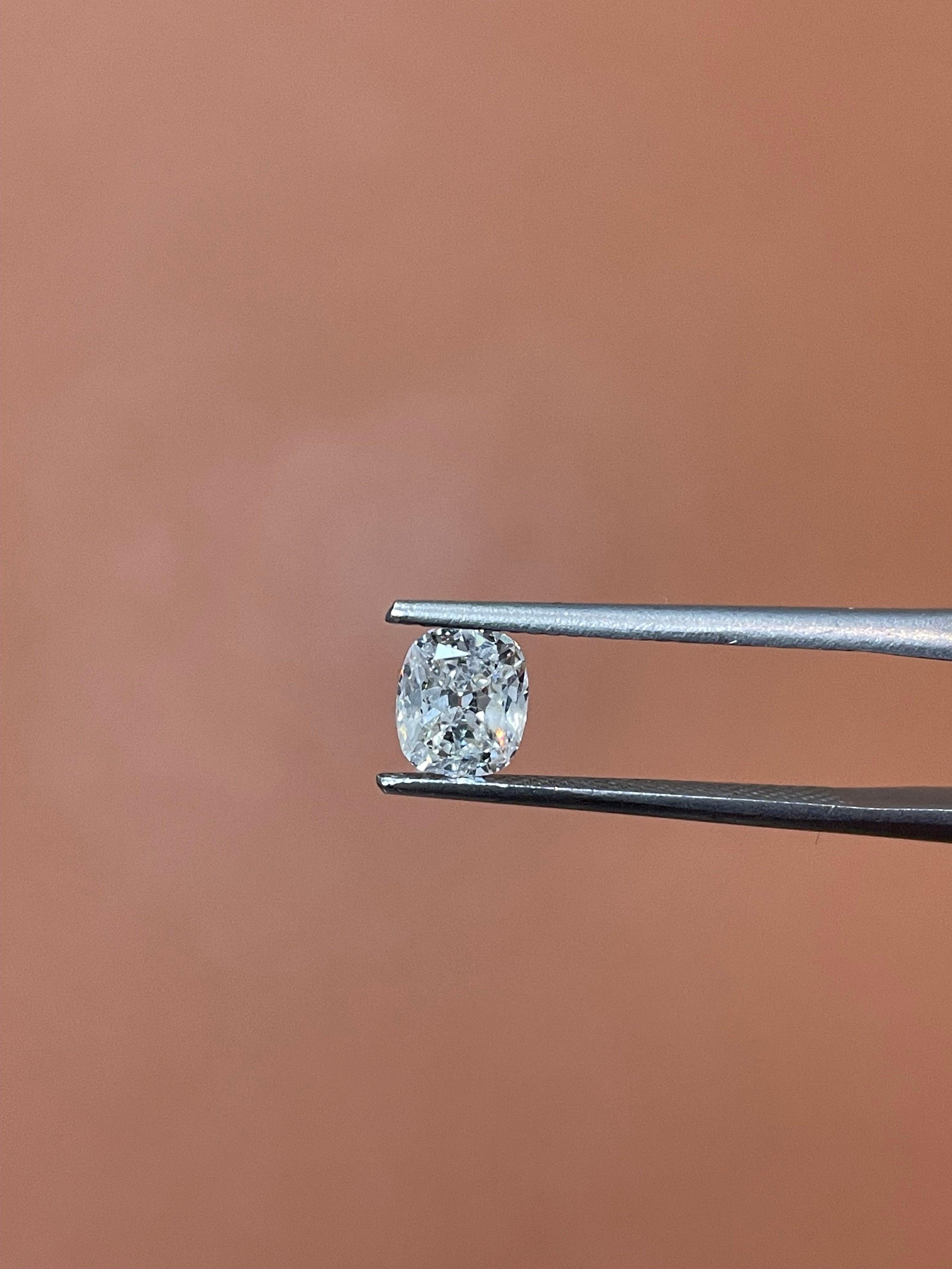 Taglio cuscino 0,92 carati di diamante brillante a cuscino certificato GIA Colore I2 Chiarezza in vendita