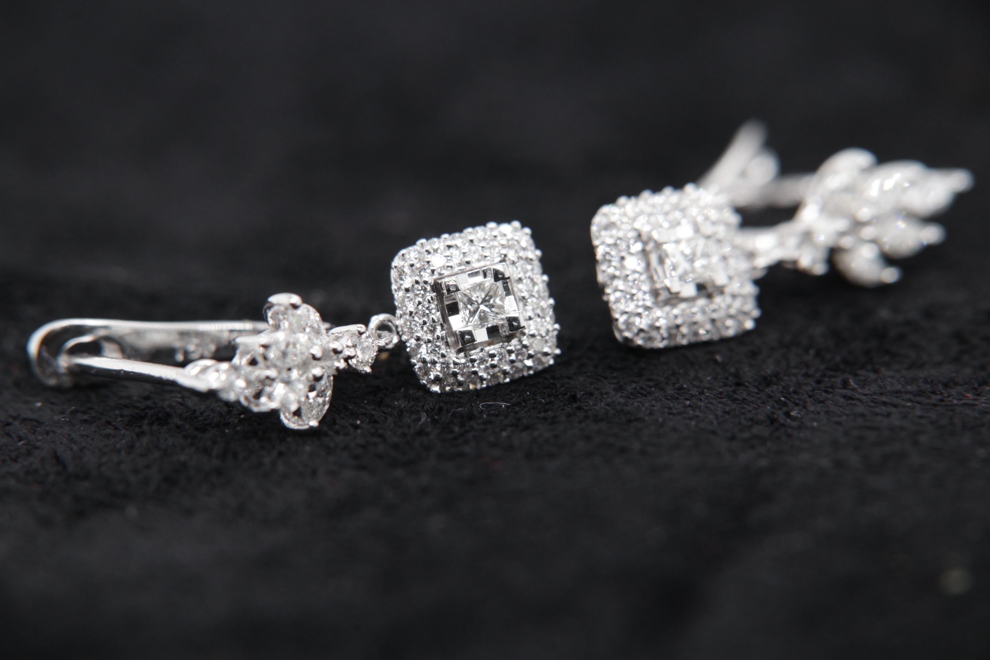 0,92 Karat Diamant-Ohrring aus 18 Karat Gold für Damen oder Herren im Angebot