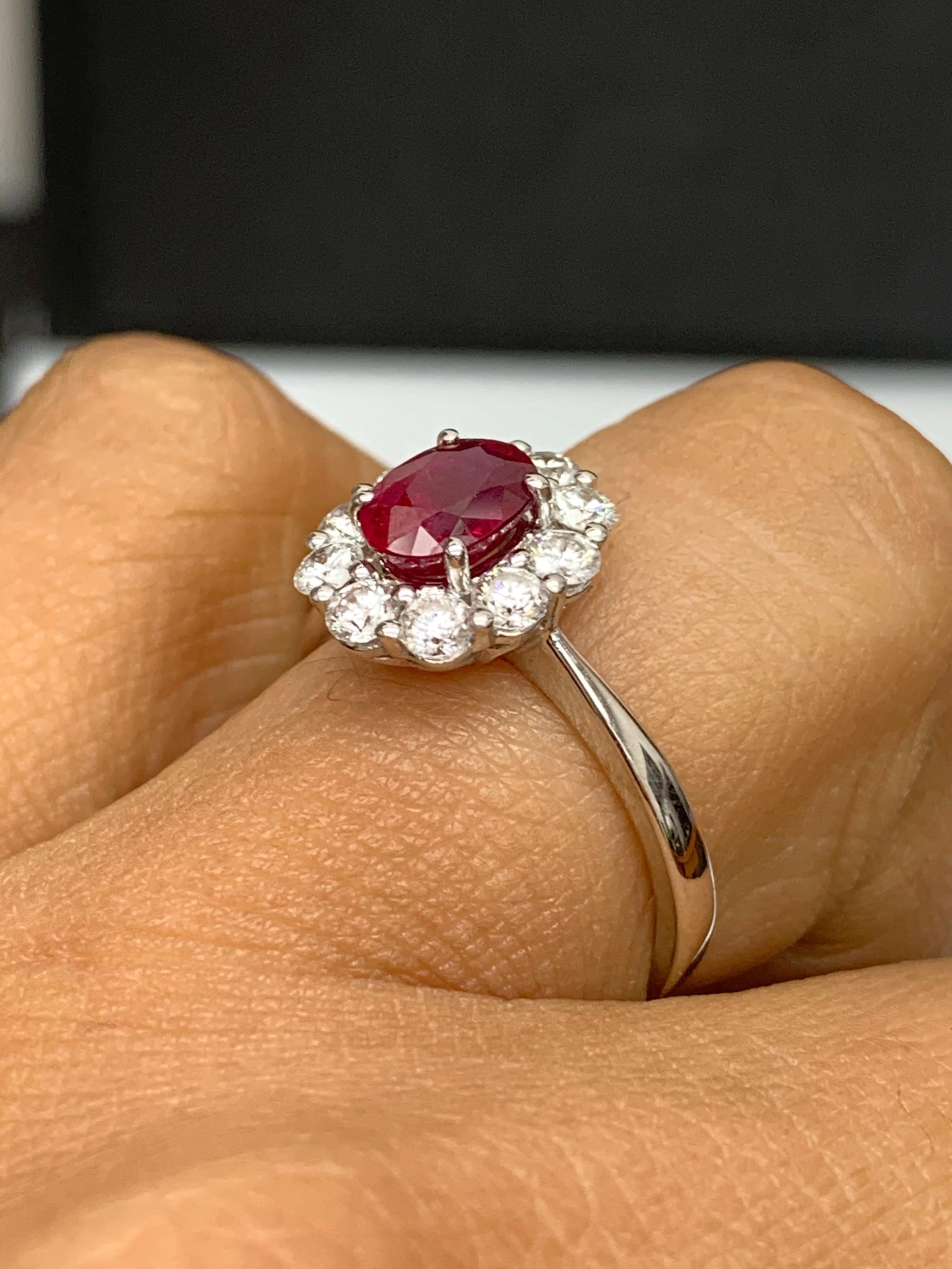 0.92 Carat Oval Cut Ruby and Diamond Ring in 18k White Gold In New Condition For Sale In NEW YORK, NY