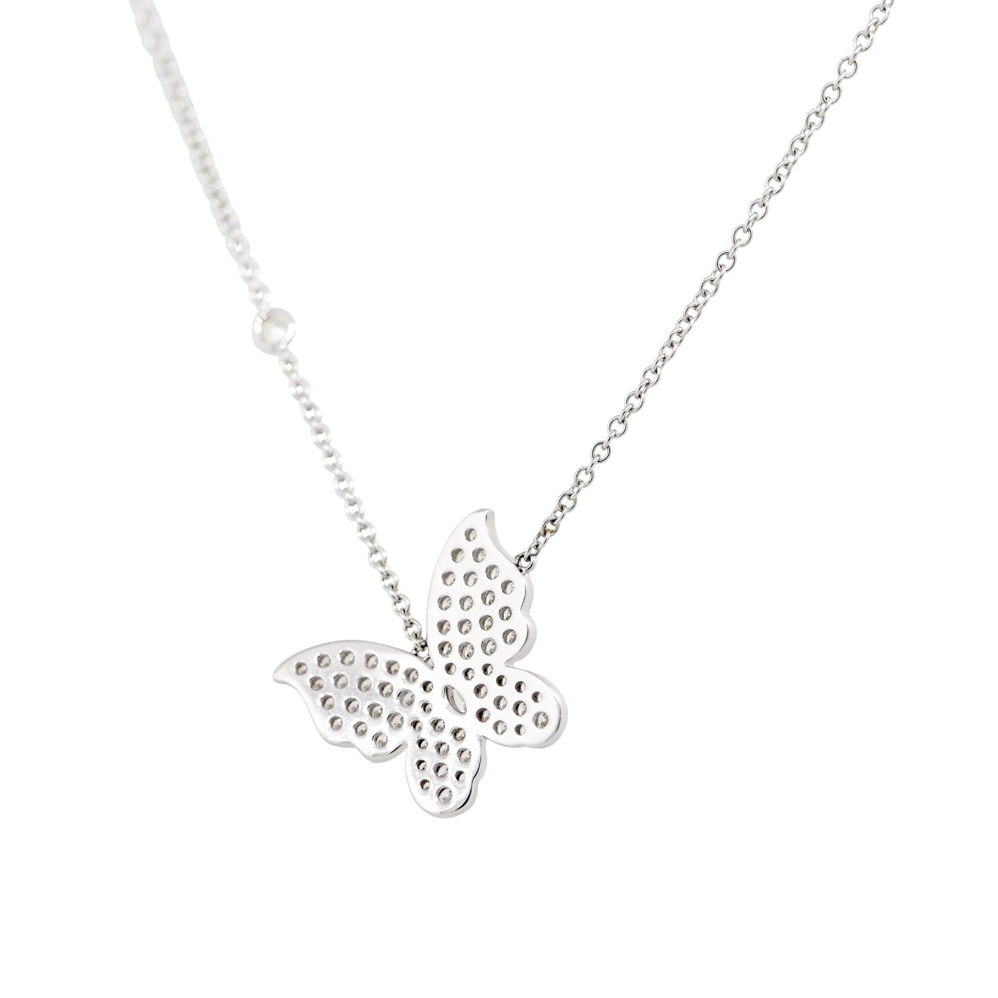 Round Cut 0.92 Carat Pave Diamond Butterfly Necklace 18 Karat For Sale