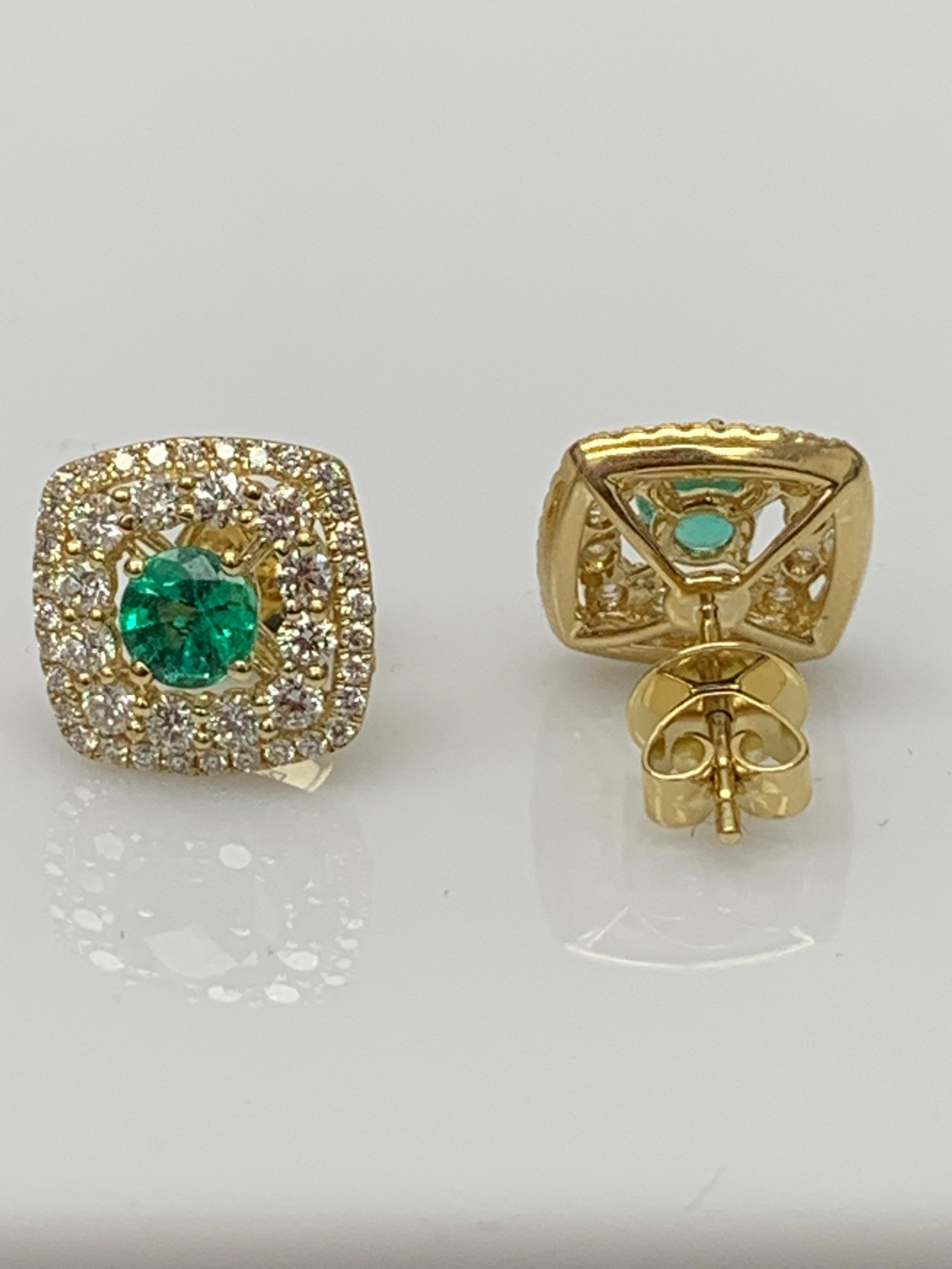 0.92 Carat Round Cut Emerald and Diamond Stud Earrings in 18K Yellow Gold In New Condition For Sale In NEW YORK, NY