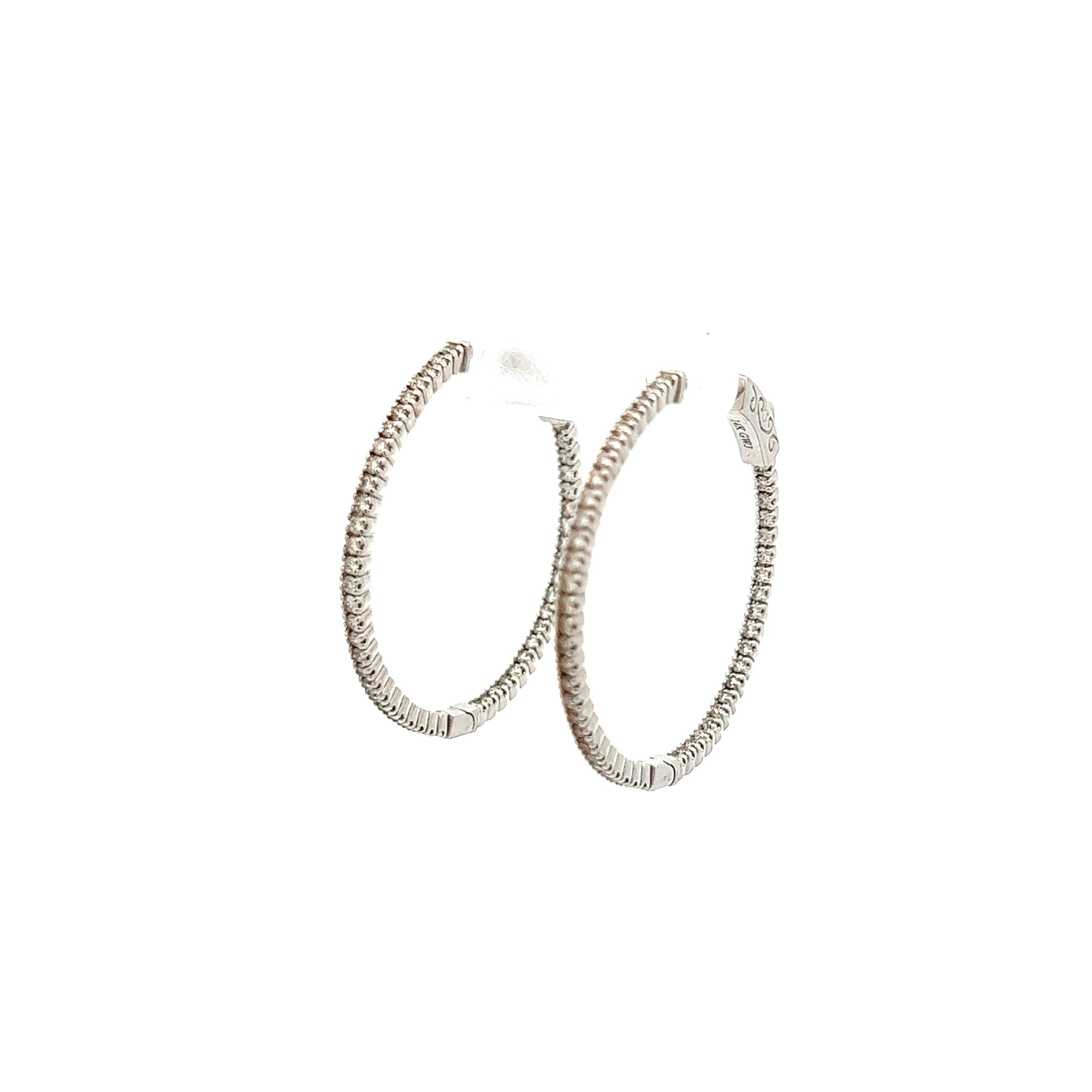 Contemporaneo Orecchini a cerchio con diamante rotondo da 0,92 carati, oro bianco in vendita