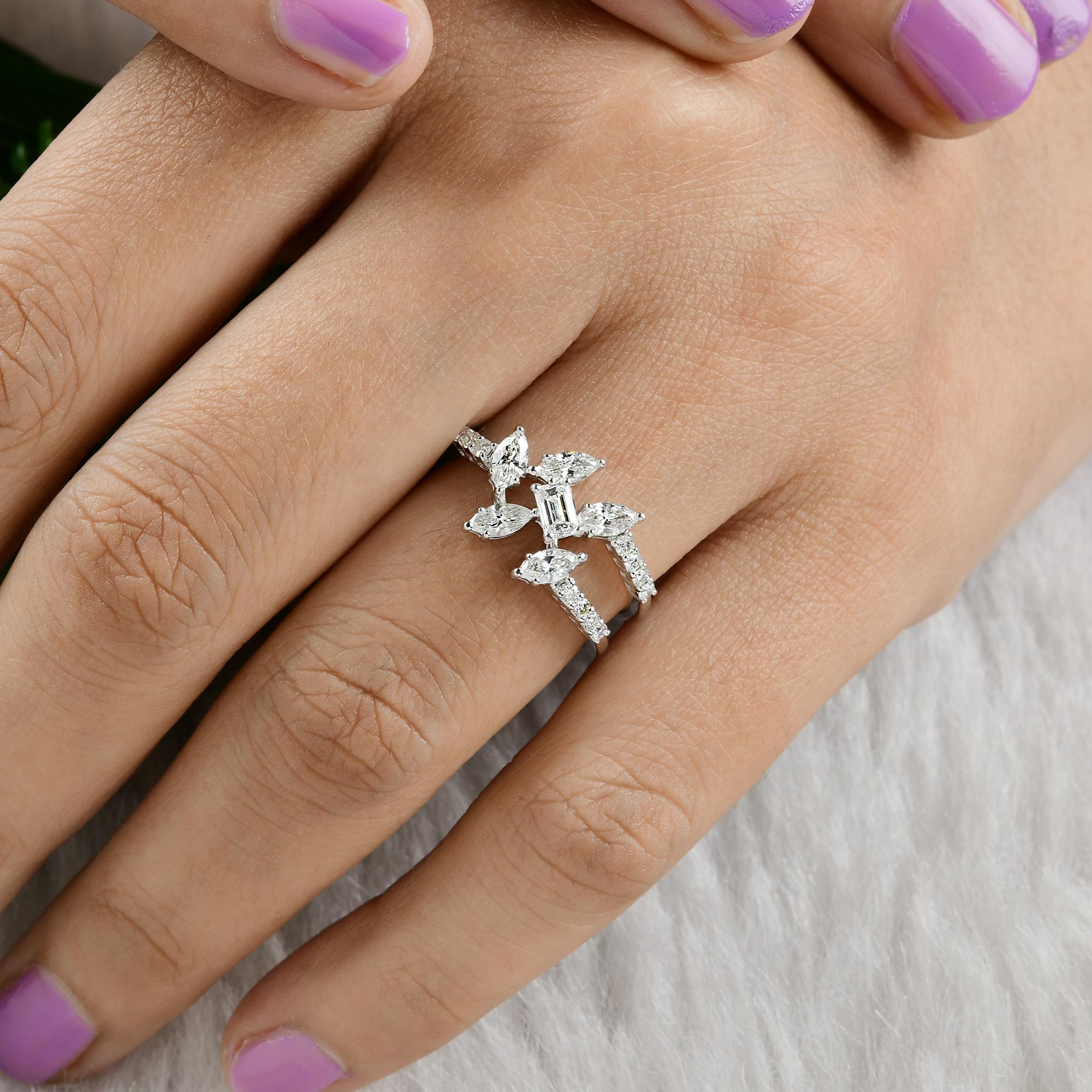 Bague marquise taille émeraude de 0,92 carat SI/HI en or blanc 18 carats Neuf - En vente à Diera, Dubai