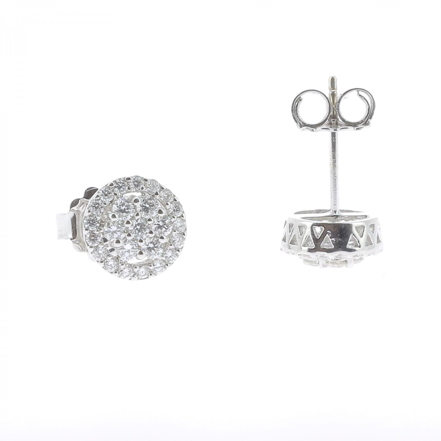 0.92 Carat Stud Diamond Earrings 18 Karat White Gold GVS In New Condition For Sale In Istanbul, TR