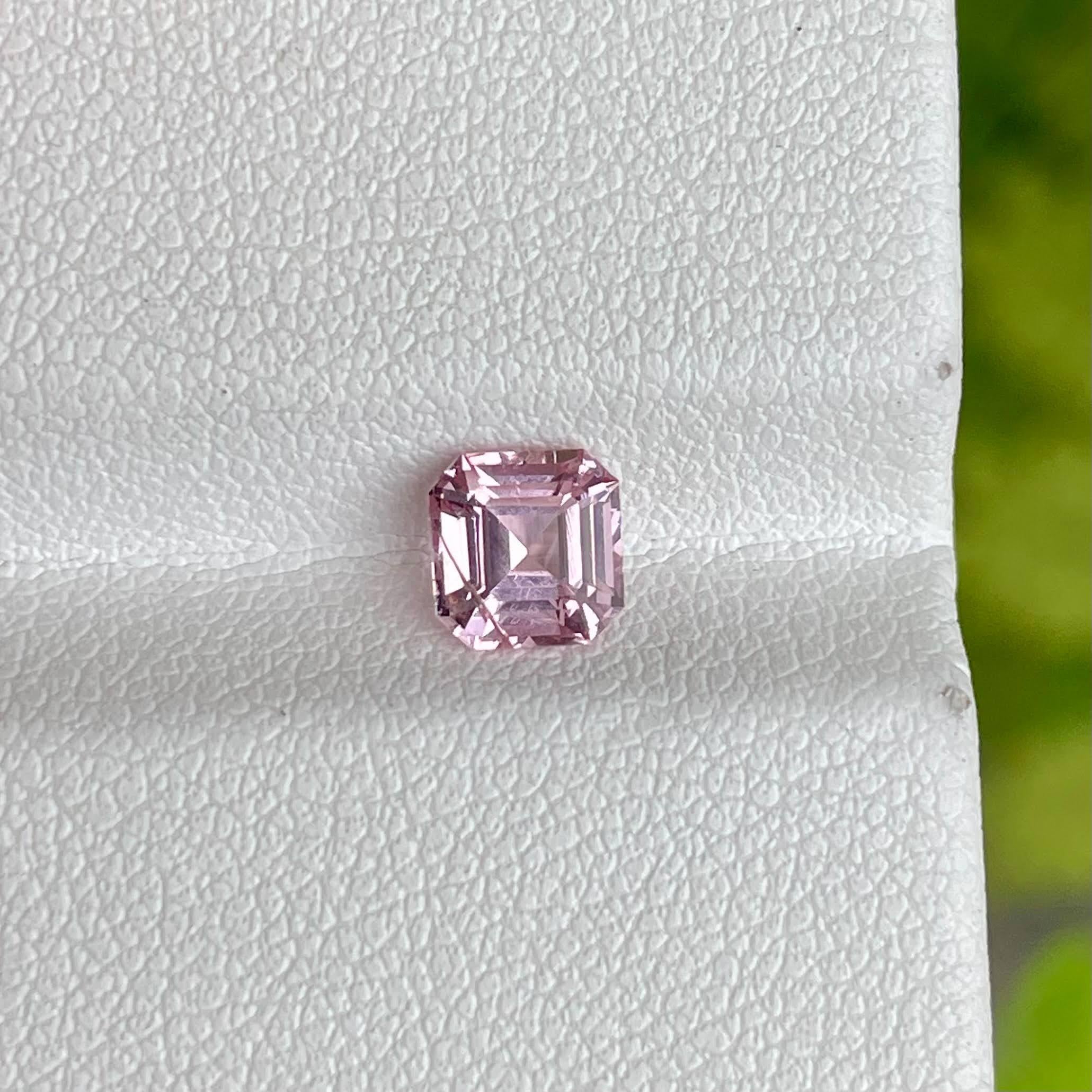 Moderno 0.92 Carati Spinello Rosa Taglio Asscher Gemma Naturale Dal Tagikistan