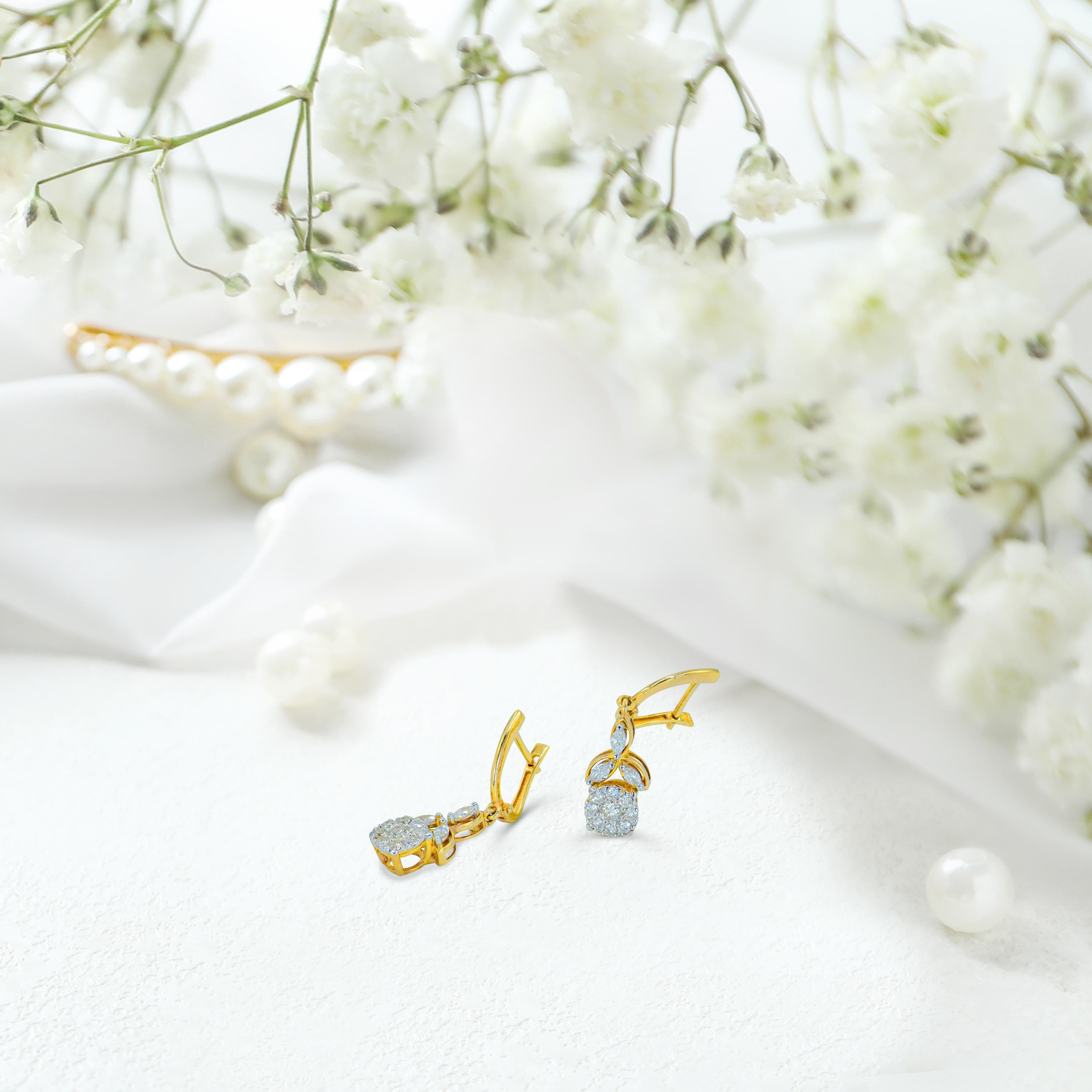 Round Cut 0.92ct Diamond Flower Drop Earrings in 14k Gold For Sale