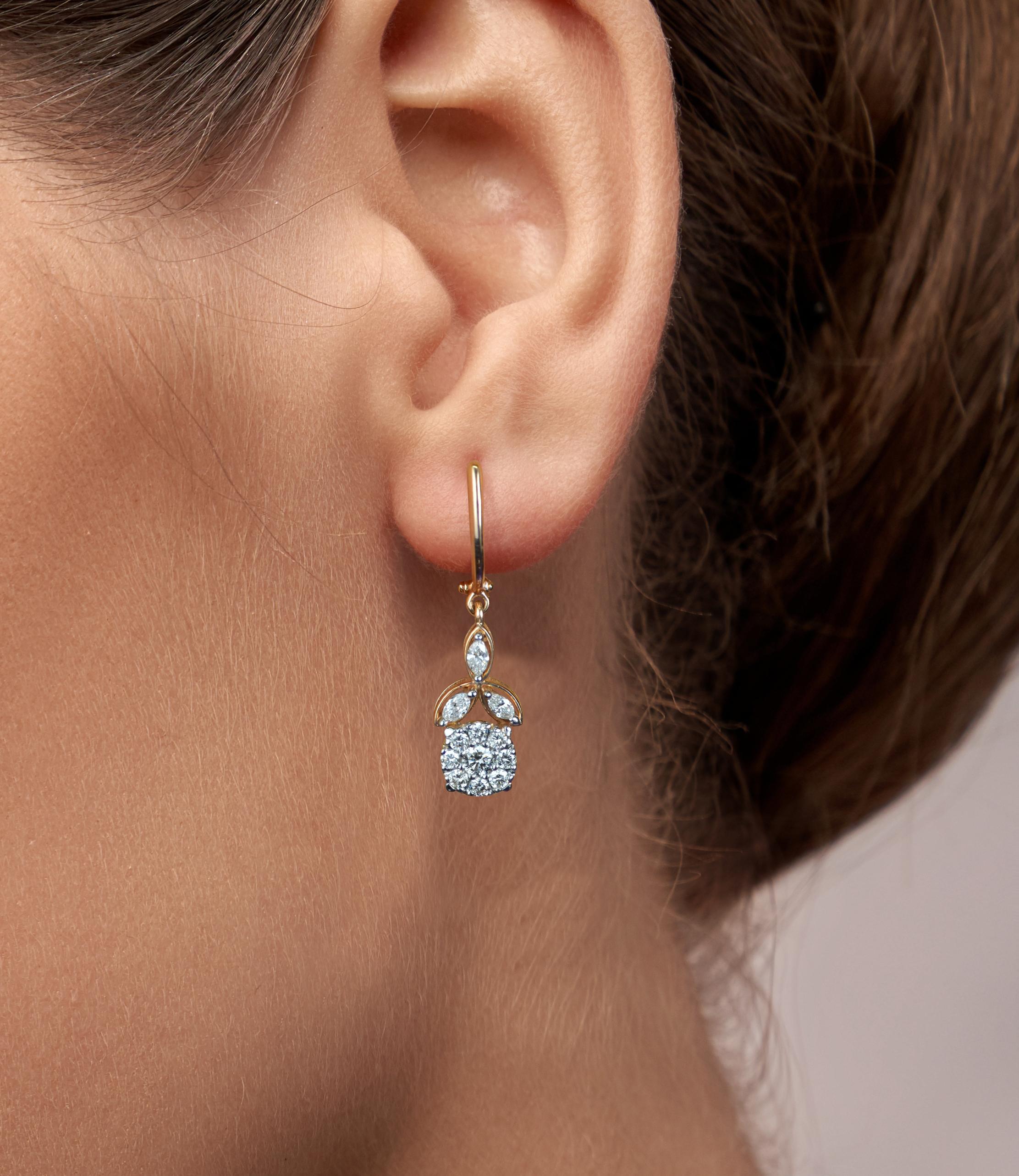 0.92ct Diamond Flower Drop Earrings in 14k Gold For Sale 1