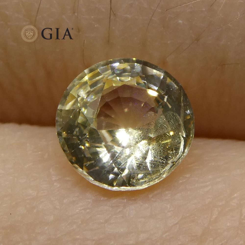 Saphir rond jaune pastel non chauffé du Sri Lanka certifié GIA de 0.92 carat en vente 2