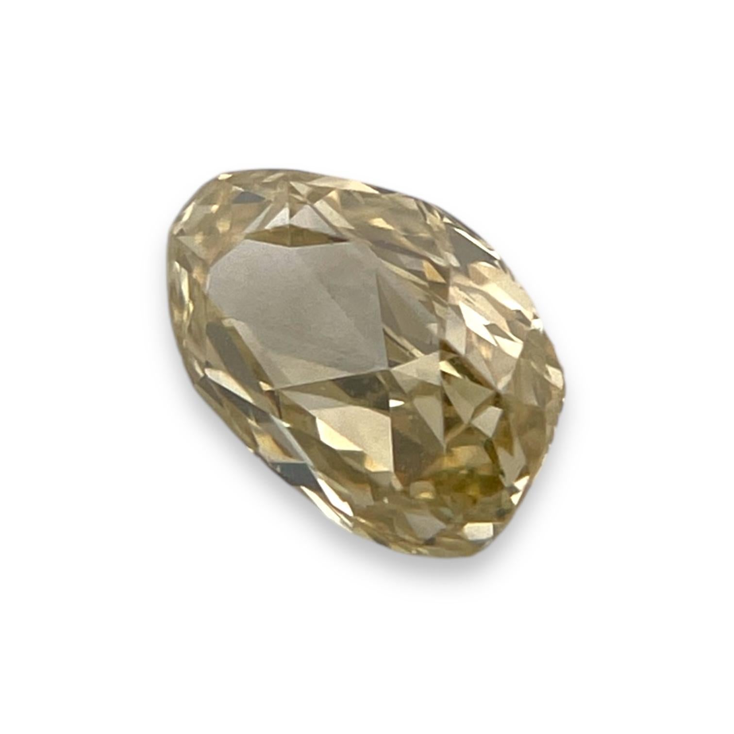 DESCRIPTION DE LA PIÈCE ID # : NYC57268 Forme de la pierre : Taille Majestic Poids du diamant : 0.92 CT Clarté : SI1 Couleur : jaune verdâtre Dimensions : 7.10x 4.76x 3.50 mm 7.10x 4.76x 3.50 mm Notre prix : $1700.00 Prix d'évaluation : $2550.00 Ces