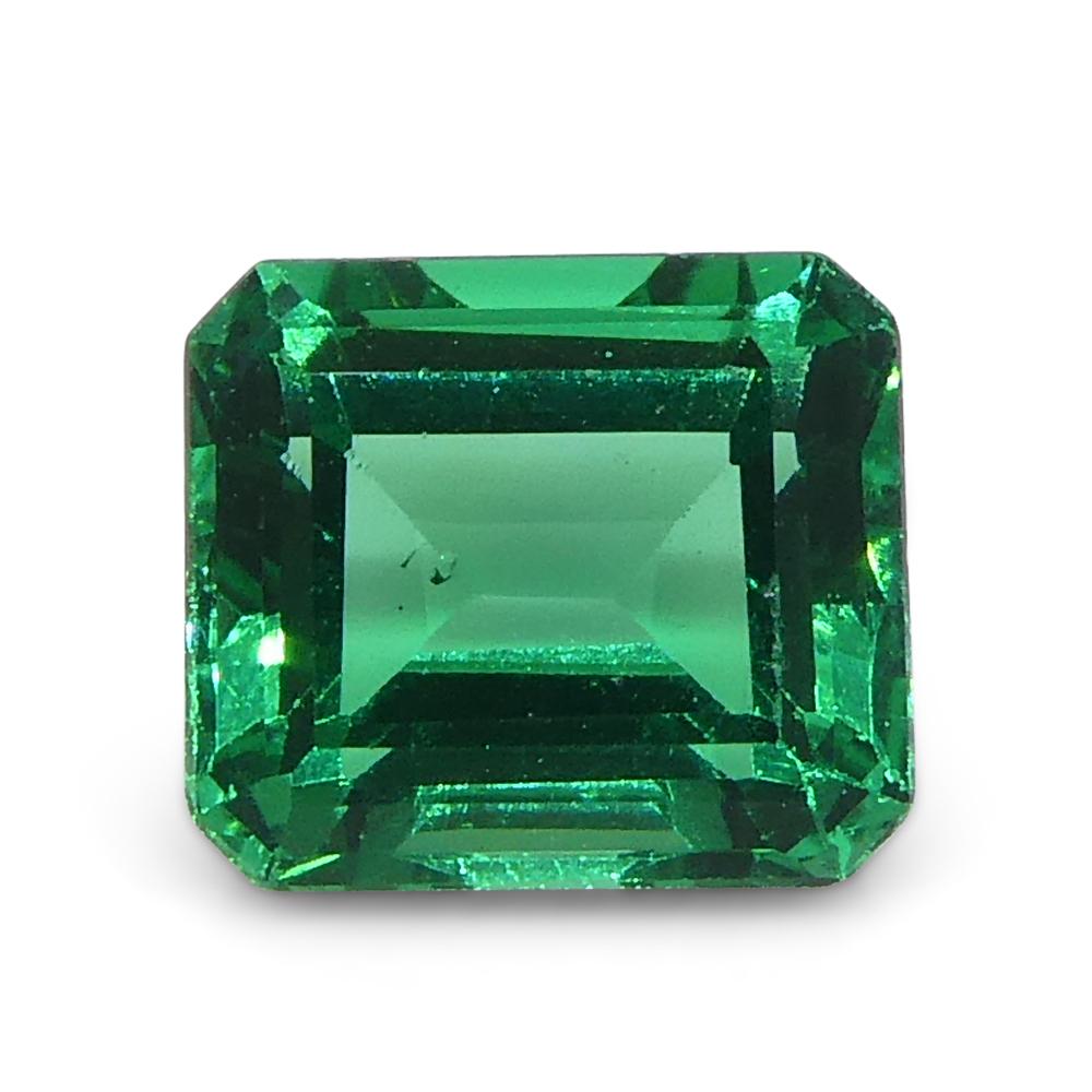 0.92ct Rectangular/Emerald Cut Green Emerald from Colombia For Sale 2