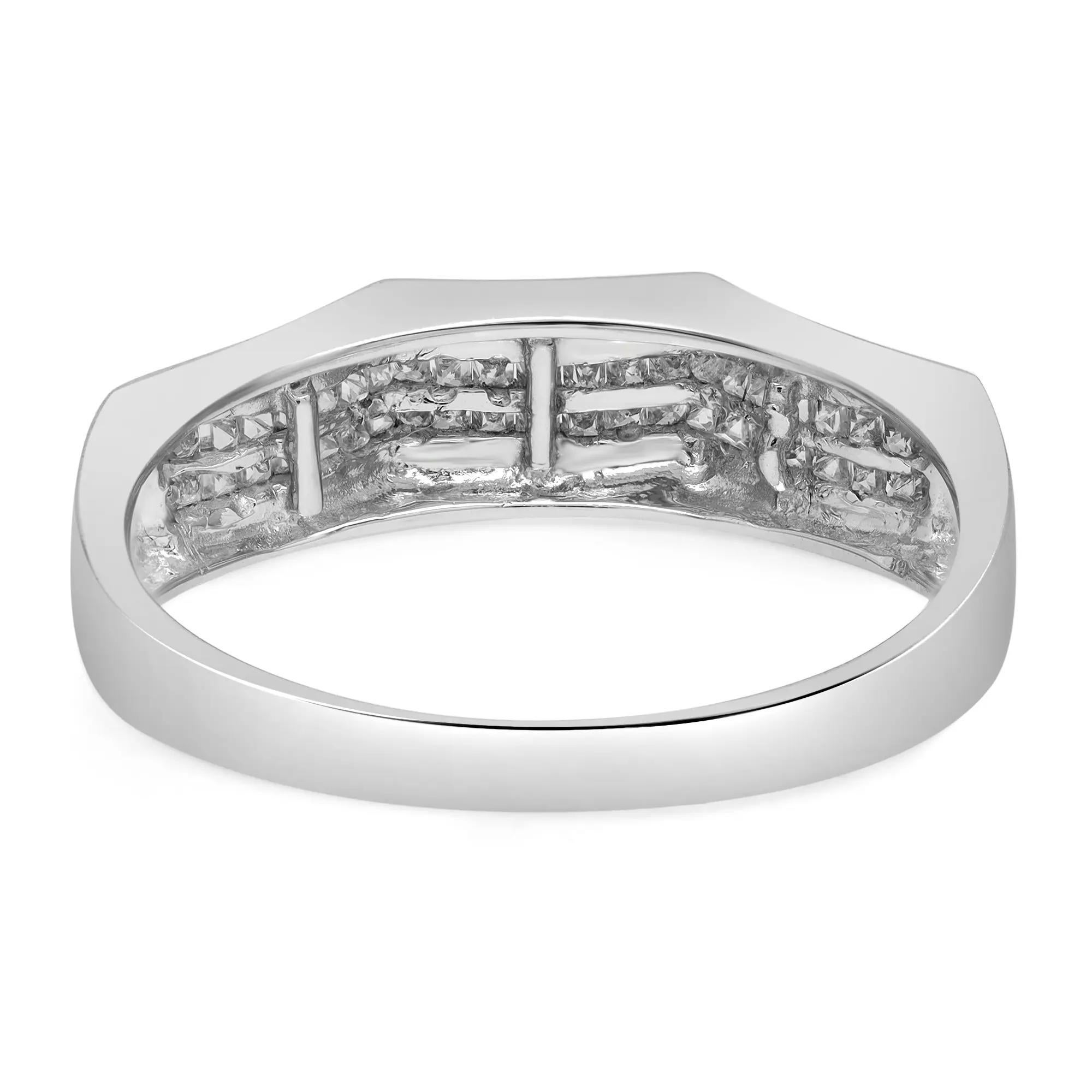 0.92Cttw Channel Set Princess Cut Diamond Mens Wedding Band Ring 14K White Gold In New Condition For Sale In New York, NY