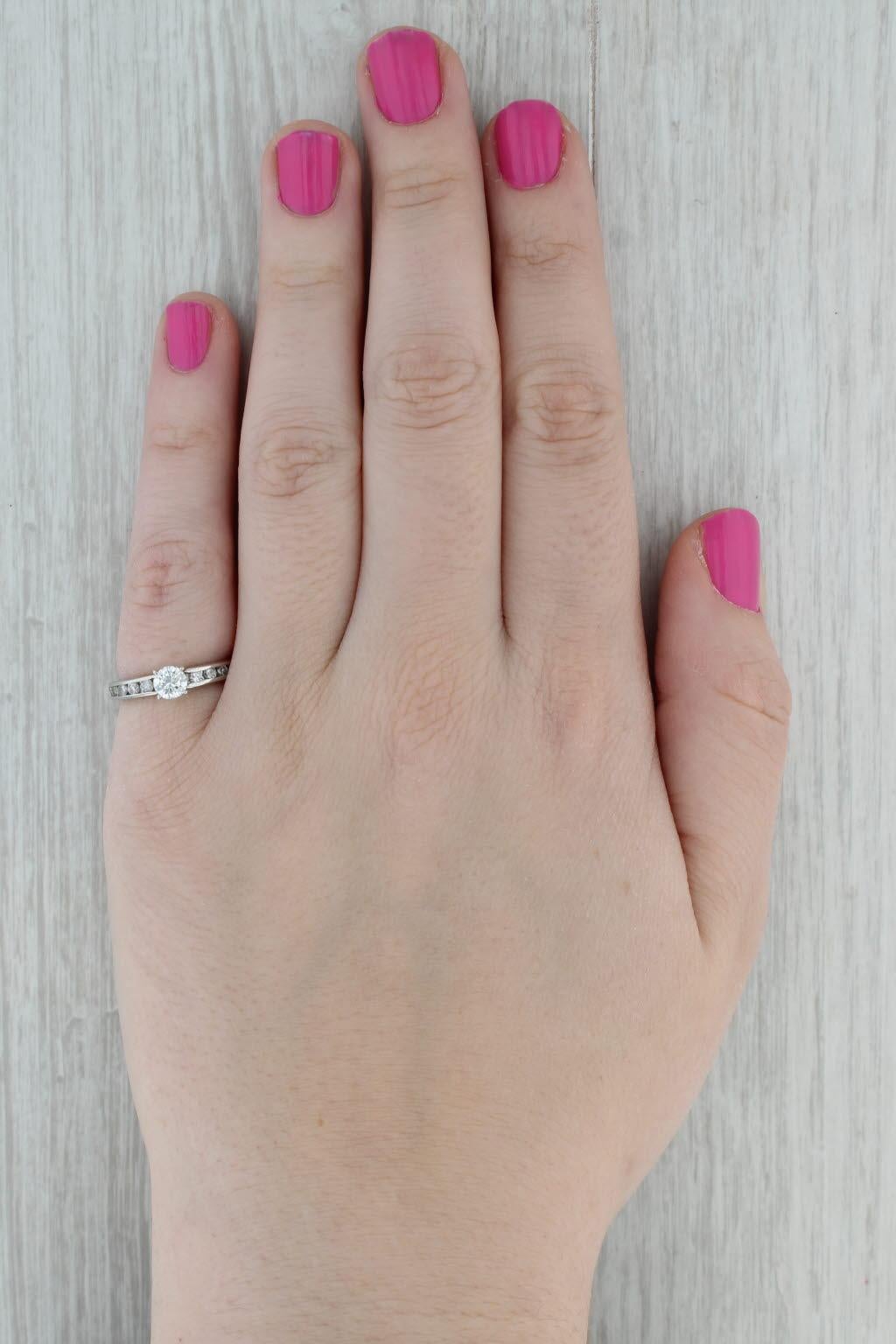 0.92ctw Diamond Engagement Ring Platinum Size 5.25 Round Solitaire w/ Accents For Sale 3