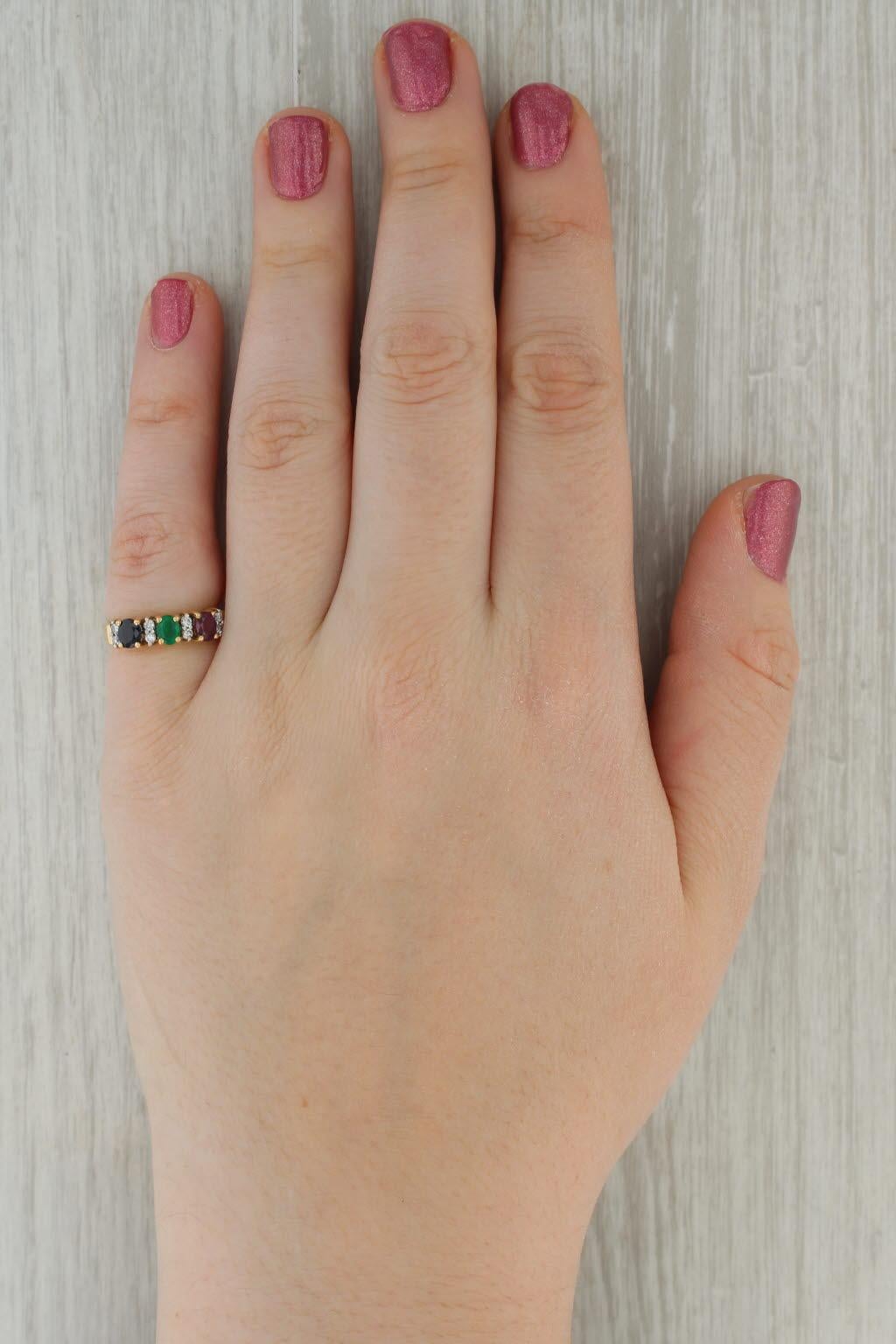 0.92ctw Ruby Sapphire Emerald Diamond Ring 18k Yellow Gold Size 5.5 3-Stone en vente 3
