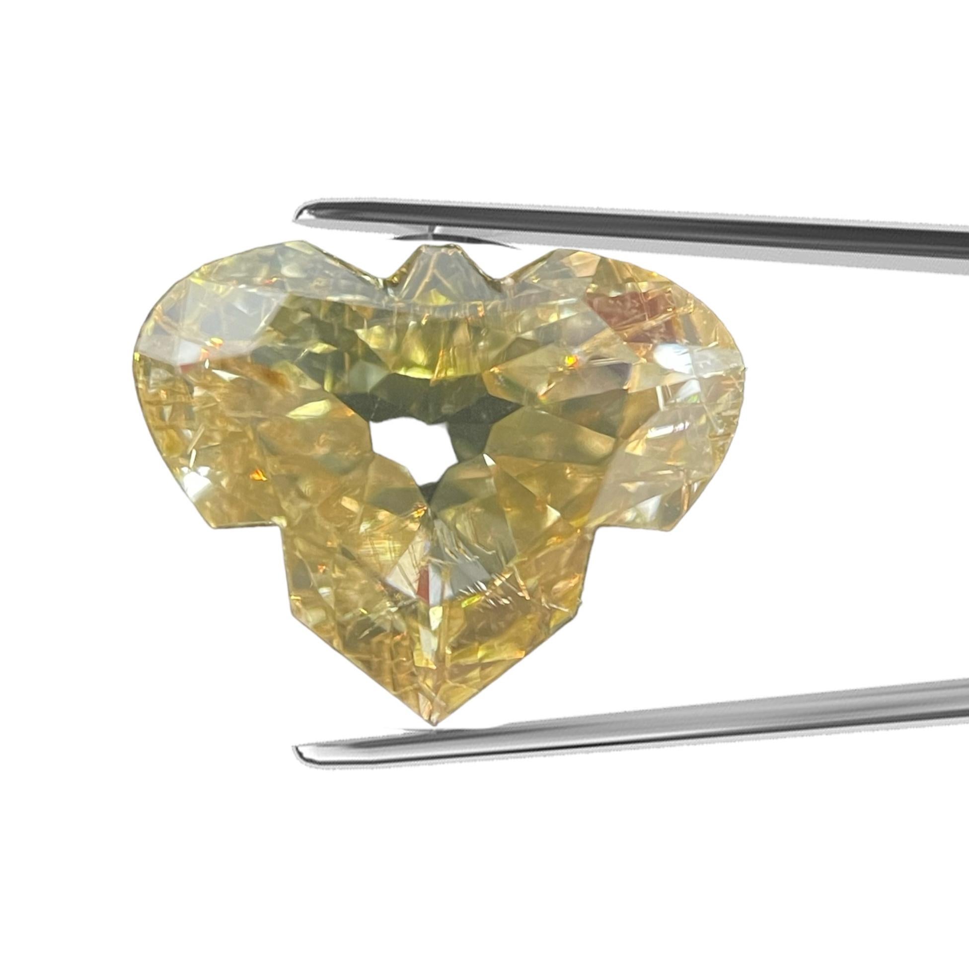 ITEM DESCRIPTION
ID #:	NYC56122
Stone Shape:	BIRD MODIFIED BRILLIANT 
Diamond Weight:	0.93ct
Clarity:	I1
Color:	Fancy BROWNISH Yellow
Cut:	Excellent
Measurements:	6.63 x 8.38 x 2.66 mm
Depth %:	31.8%
Table