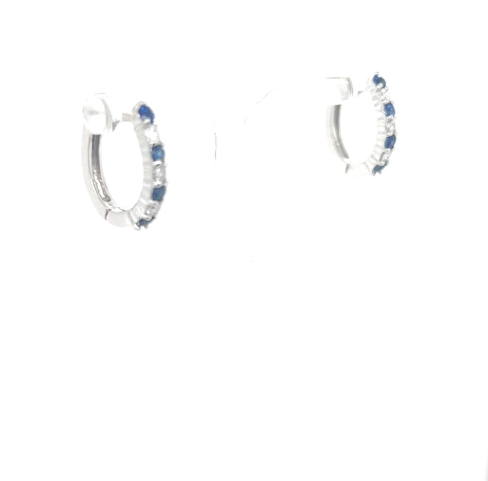 Round Cut 0.93 Carat Blue Sapphire Diamond White Gold Earrings For Sale