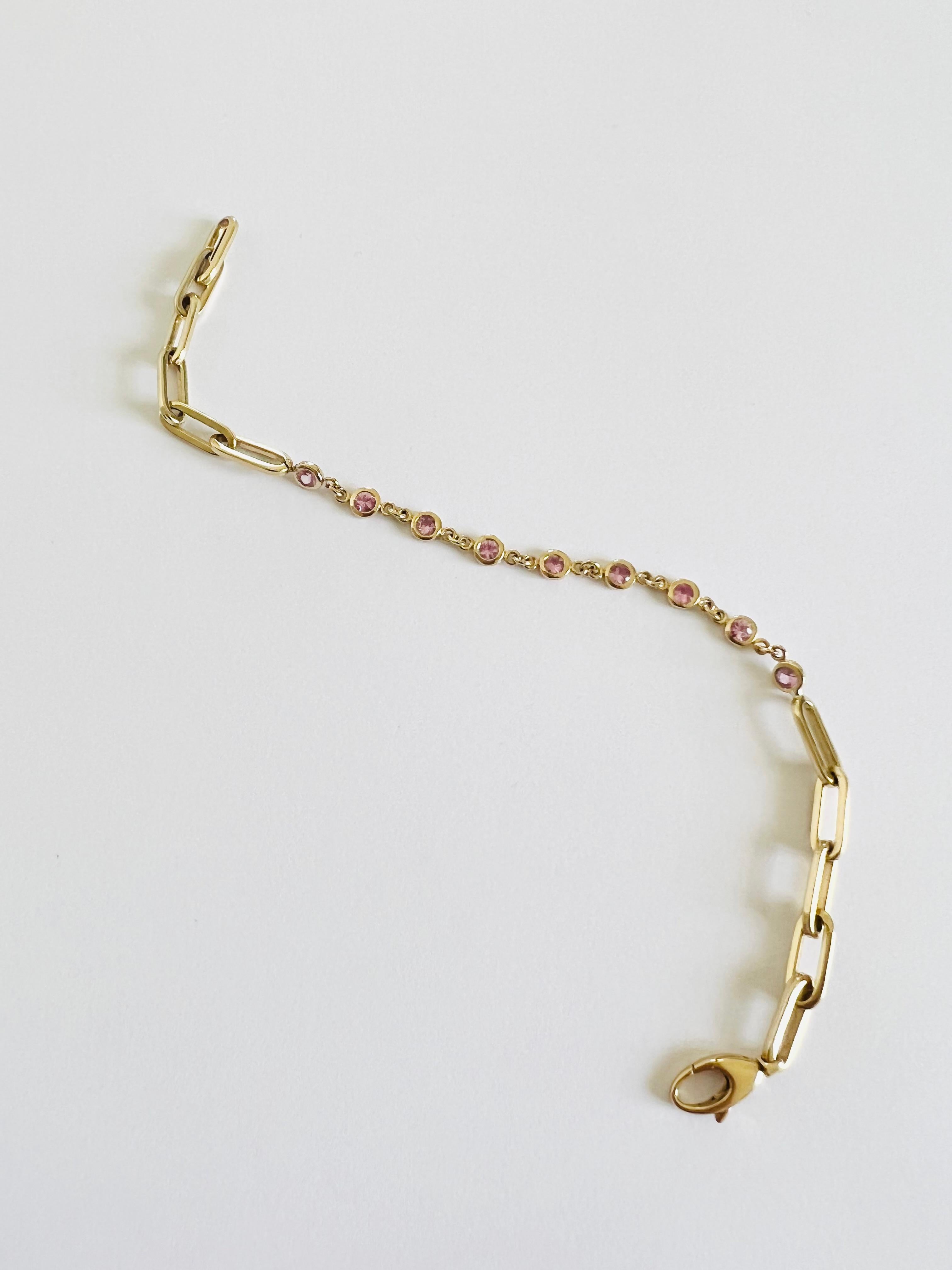 Contemporain Bracelet en or jaune avec saphirs roses naturels de 0,93 carat en vente