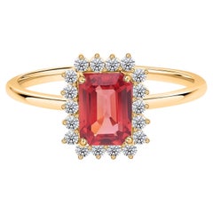 0.93 Carat Orange Sapphire 0.19 Carat SI/H Diamond Ring 18 Karat Yellow Gold