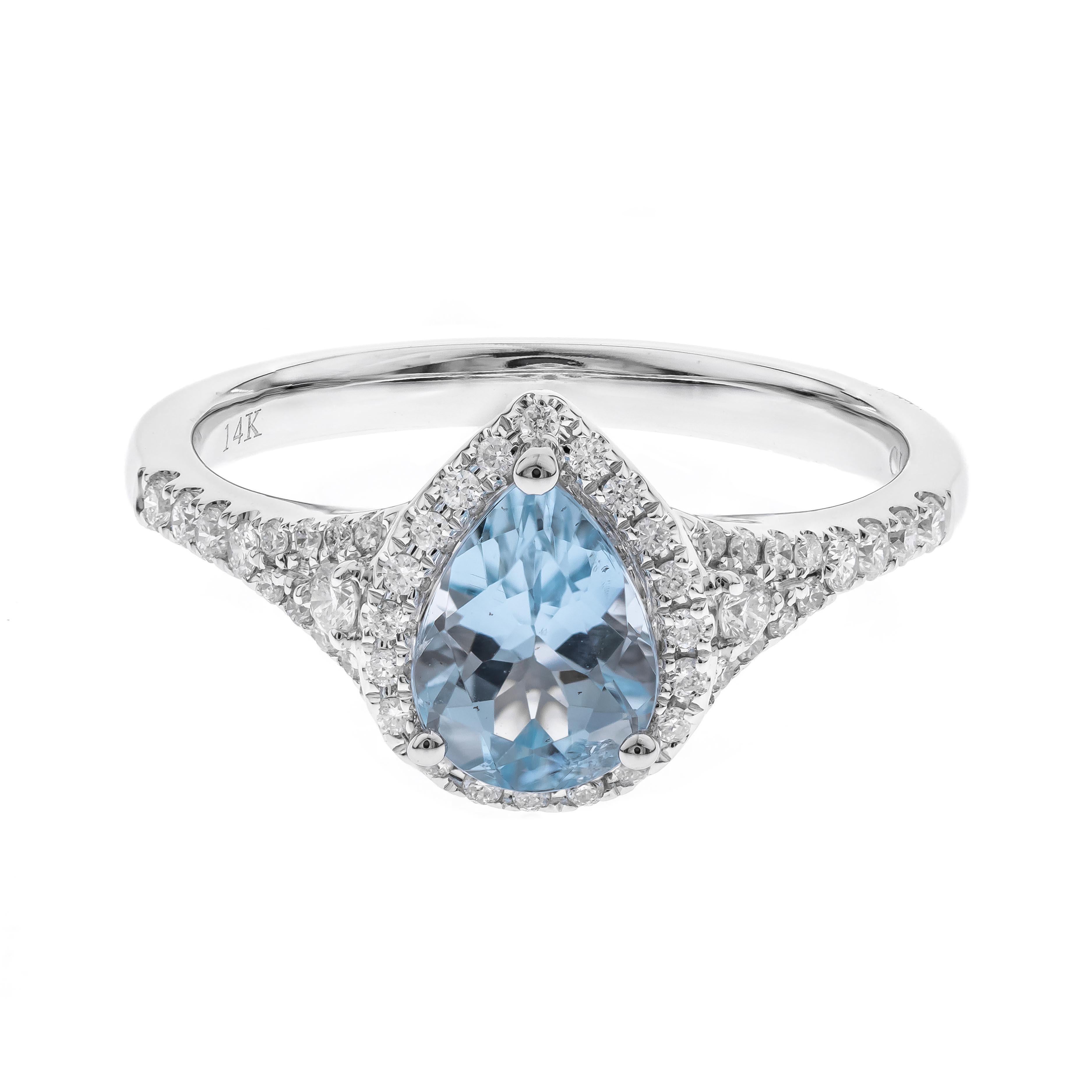 Taille poire Bague en or blanc 14 carats avec aigue-marine taille poire de 0,93 carat et diamants accentués en vente