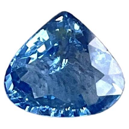Pierre de taille naturelle facettée en forme de cœur de spinelle bleu de Tanzanie de 0,93 carat