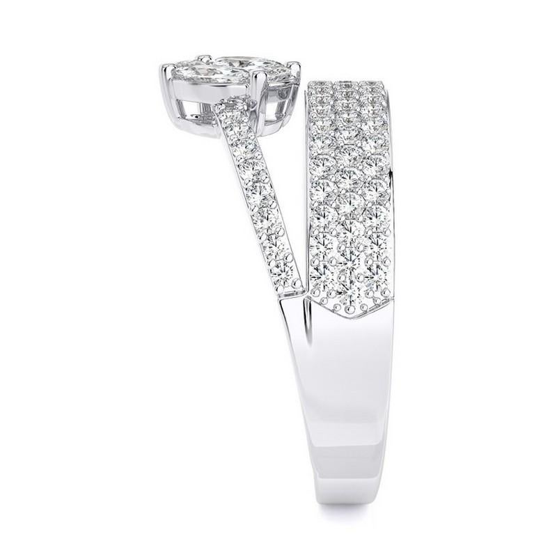 Round Cut 0.93 CTW Round Diamond 14K White Gold Fancy Finger Ring Classic Collection. For Sale
