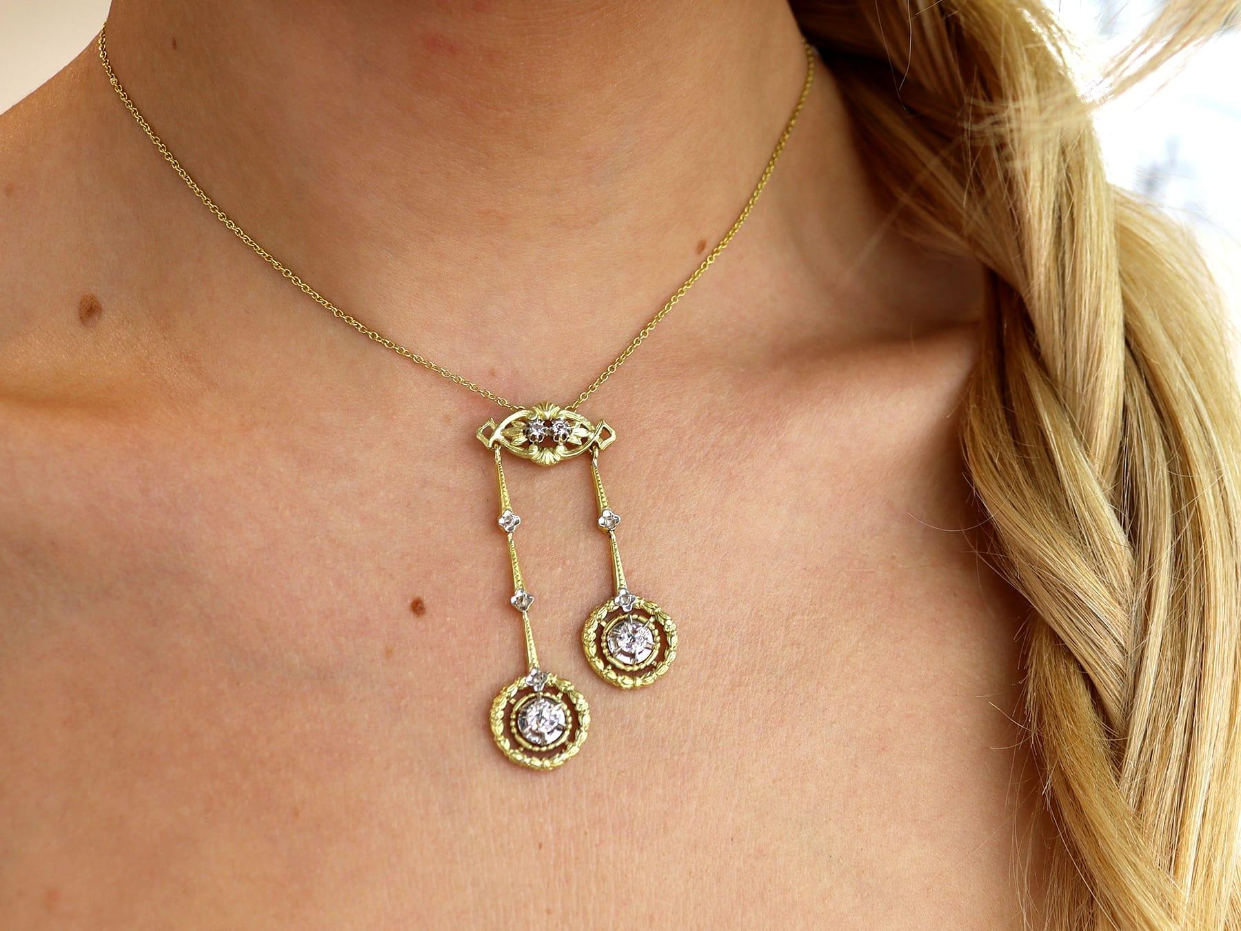 Taglio antico europeo Collana in oro giallo 18 carati con diamante da 0,93 carati - Antica CIRCA 1920 in vendita