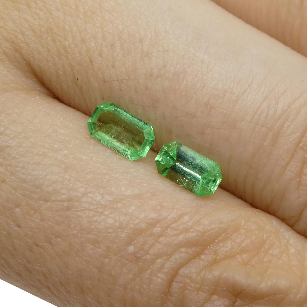 0.93ct Pair Emerald Cut Green Emerald from Colombia For Sale 5