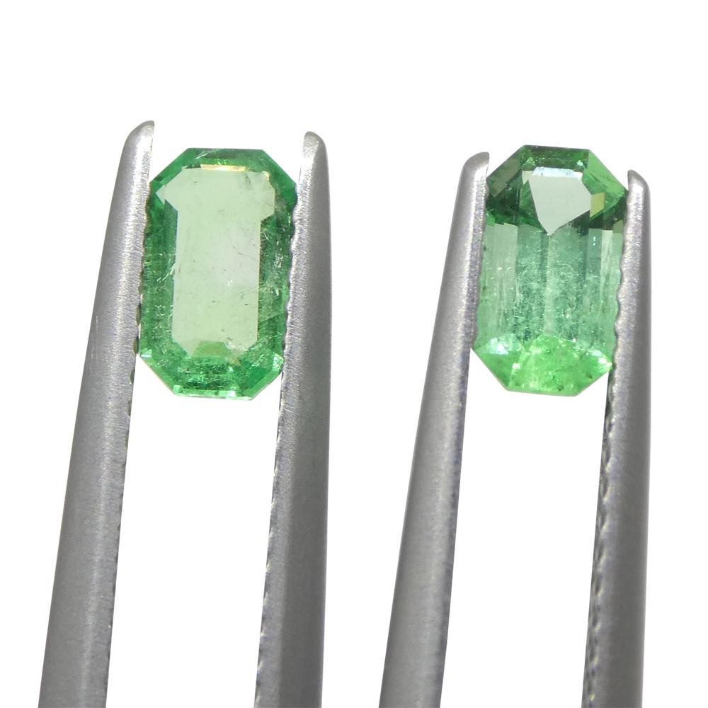 0.93ct Pair Emerald Cut Green Emerald from Colombia For Sale 7