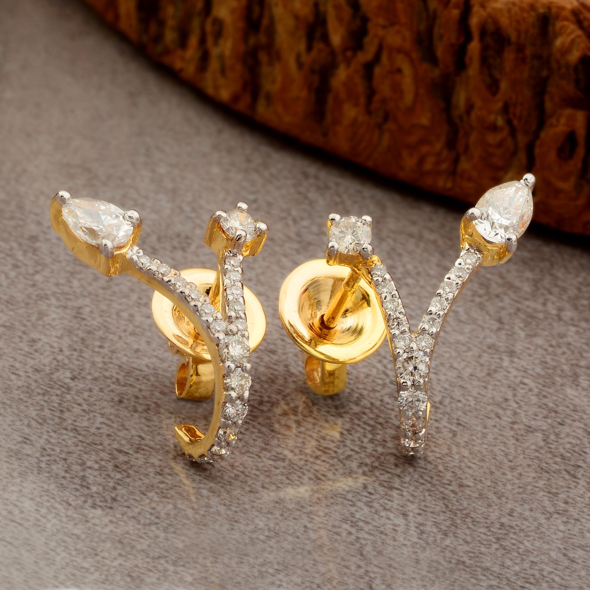 Pear Cut 0.93Ct SI Clarity HI Color Y Shape Diamond 18 Karat Yellow Gold Stud Earrings For Sale