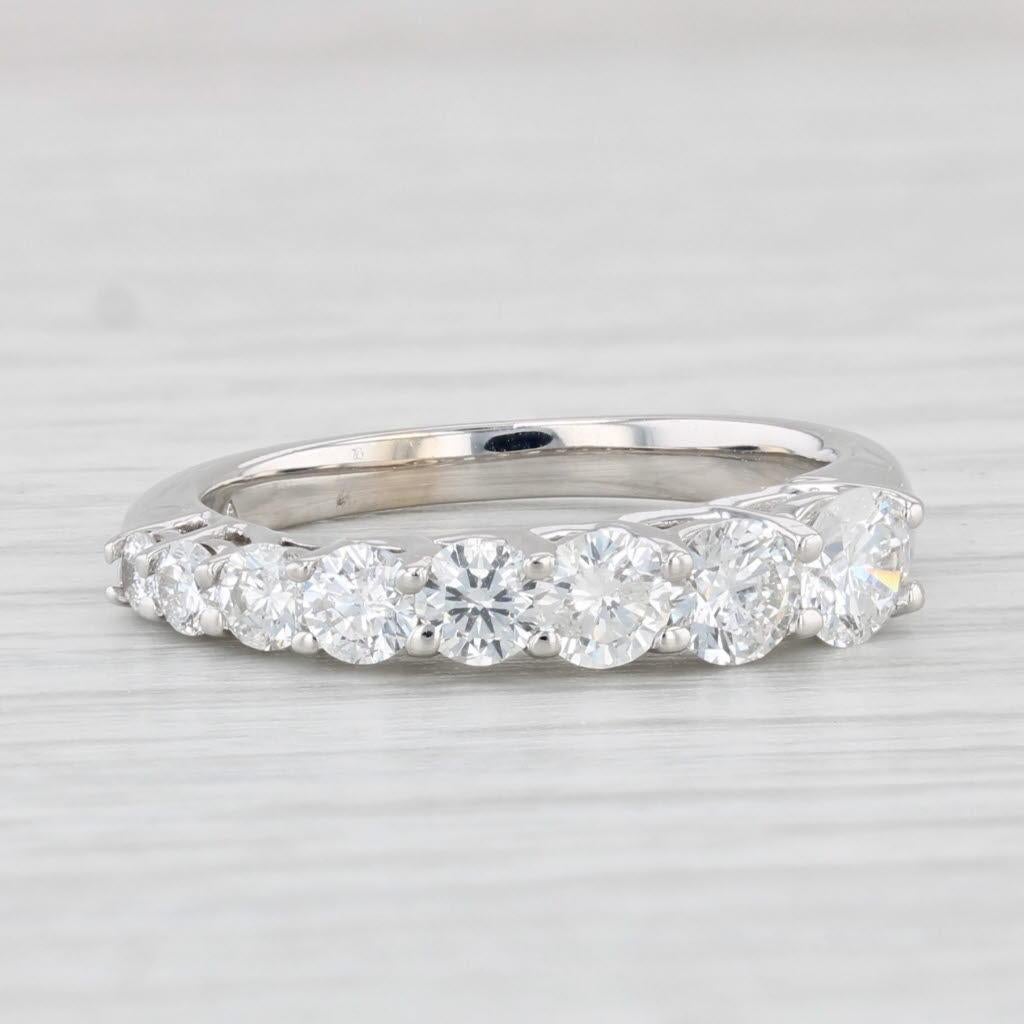 0,93 Karat Diamant Ehering 14k Weißgold Größe 5,5 Stapelbarer Anniversary-Ring (Rundschliff) im Angebot