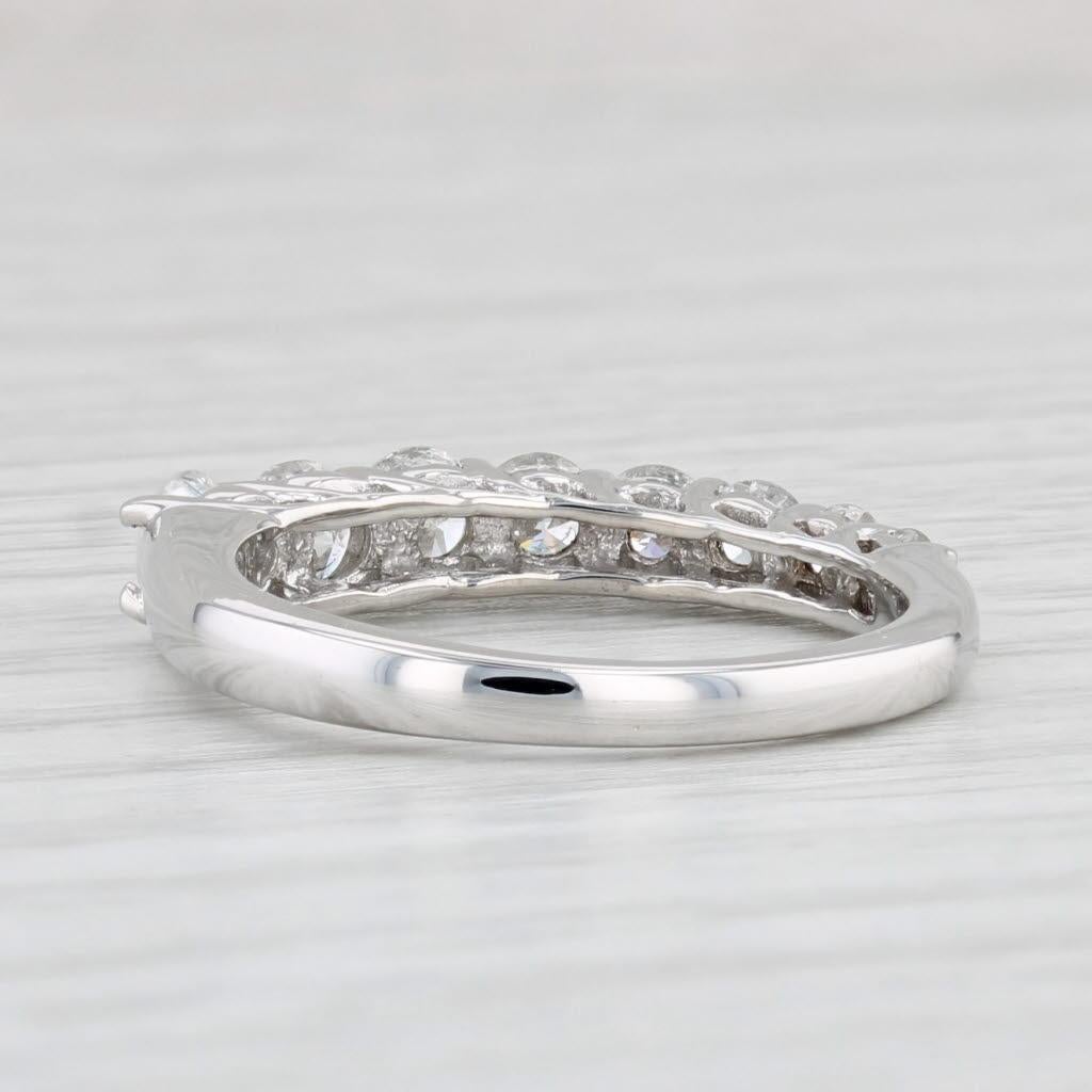 0,93 Karat Diamant Ehering 14k Weißgold Größe 5,5 Stapelbarer Anniversary-Ring im Zustand „Gut“ im Angebot in McLeansville, NC