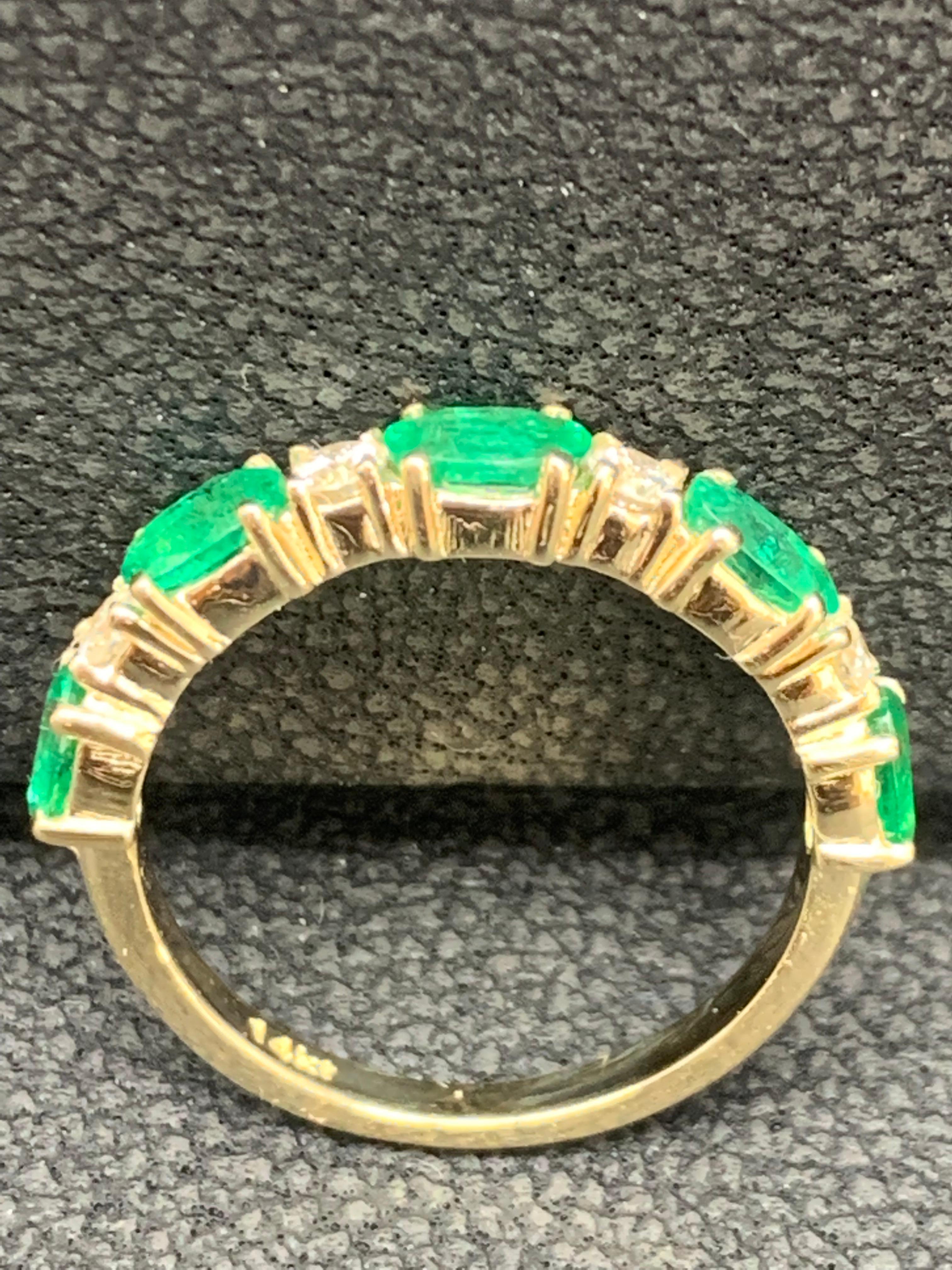 0.94 Carat Oval Cut Alternating Emerald Diamond Wedding Band in 14k Yellow Gold For Sale 9