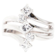 0.94 Carat Princess and Round Brilliant Diamond Cluster Ring in 18 Carat Gold