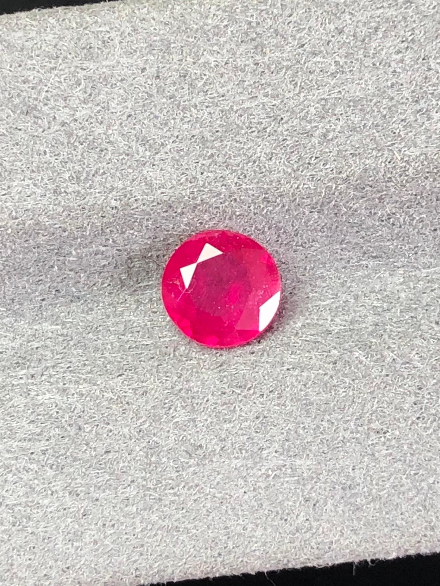 0,94 Ct Certificato Guild Rubino di Burma Non Riscaldato Colore sangue di piccione In condizioni Nuovo in vendita a bangkok, TH