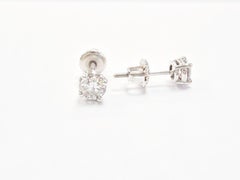Boucles d'oreilles en or blanc 14K avec diamant rond de 0,94 ct