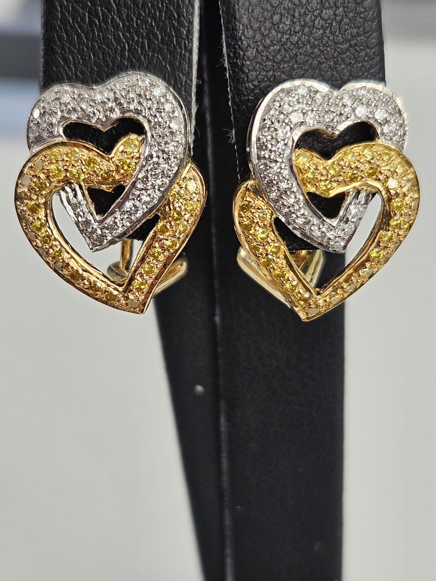 0.94 cts Canary and White Diamond Heart Earrings In New Condition For Sale In New York, NY