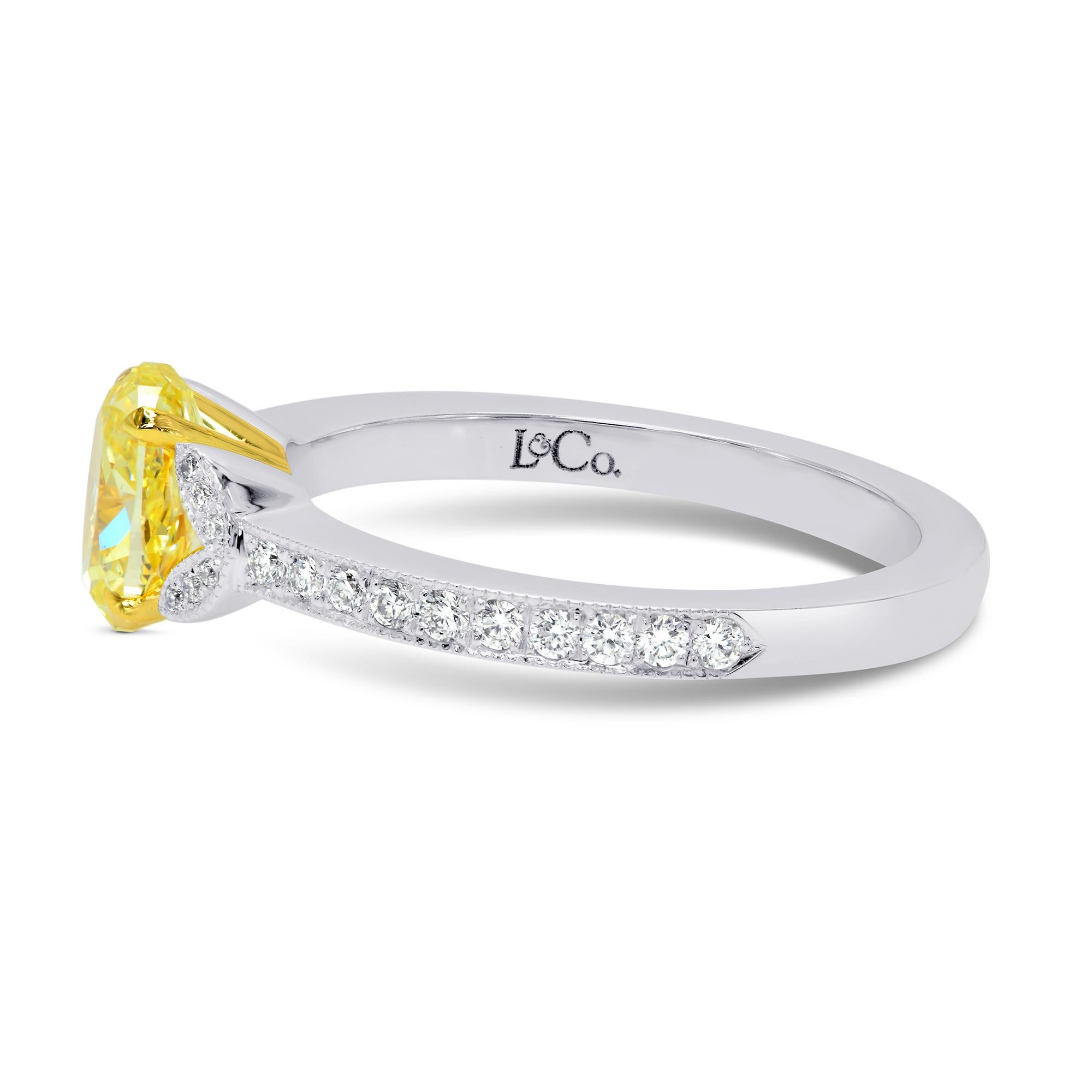 0,94 GIA-zertifizierter, runder, gelber Fancy-Diamantring mit Pave-Stein (Moderne) im Angebot