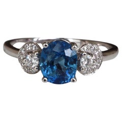 0.94Ct blue sapphire and natural diamond ring in 18k solid gold